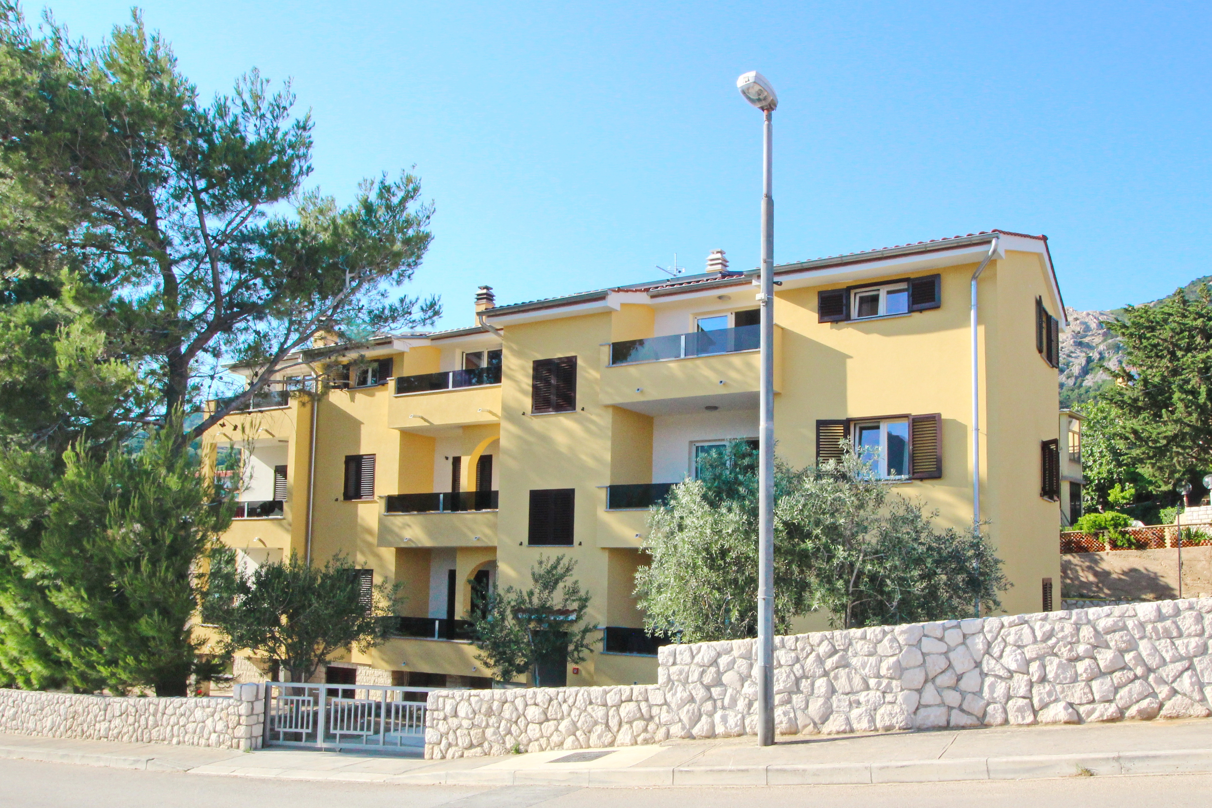 One bedroom apartment with balcony Baška, Krk (A-18793-a)