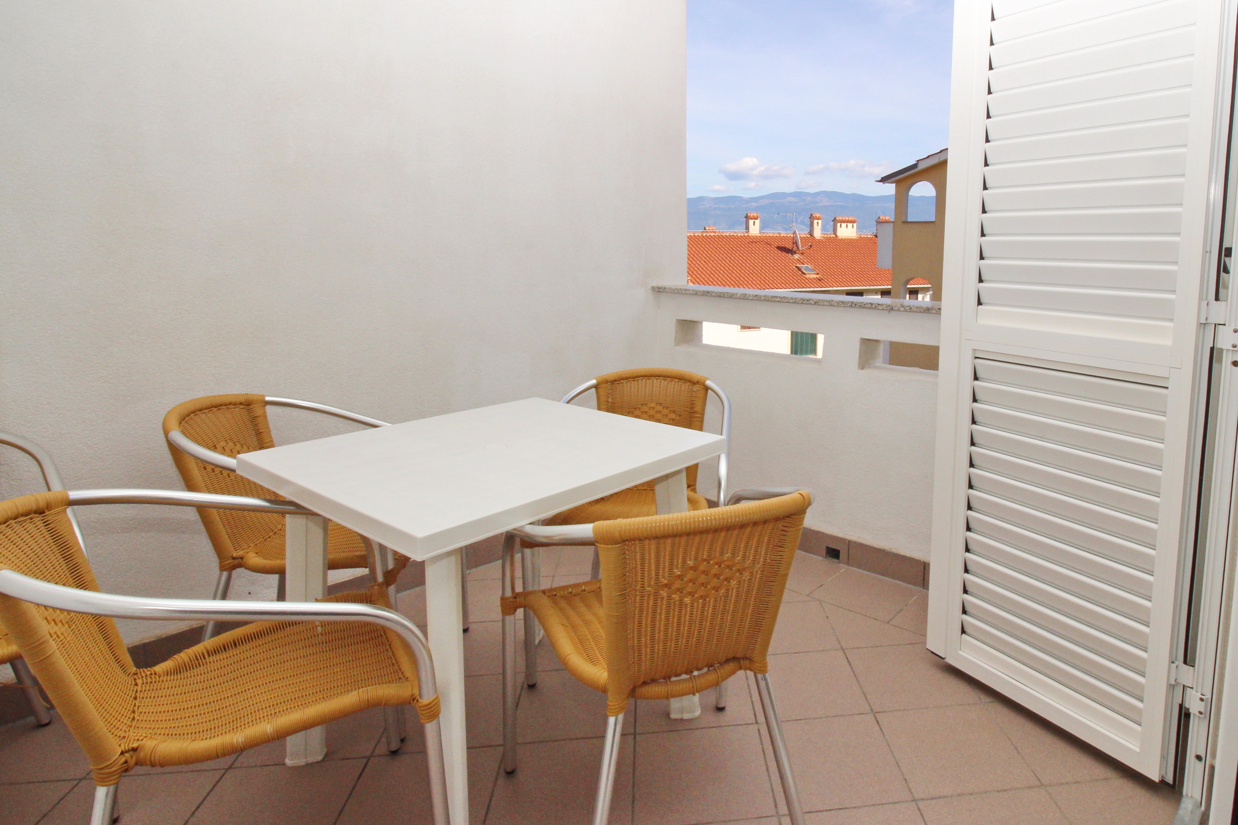 Two bedroom apartment with balcony and sea view Baška, Krk  A-b