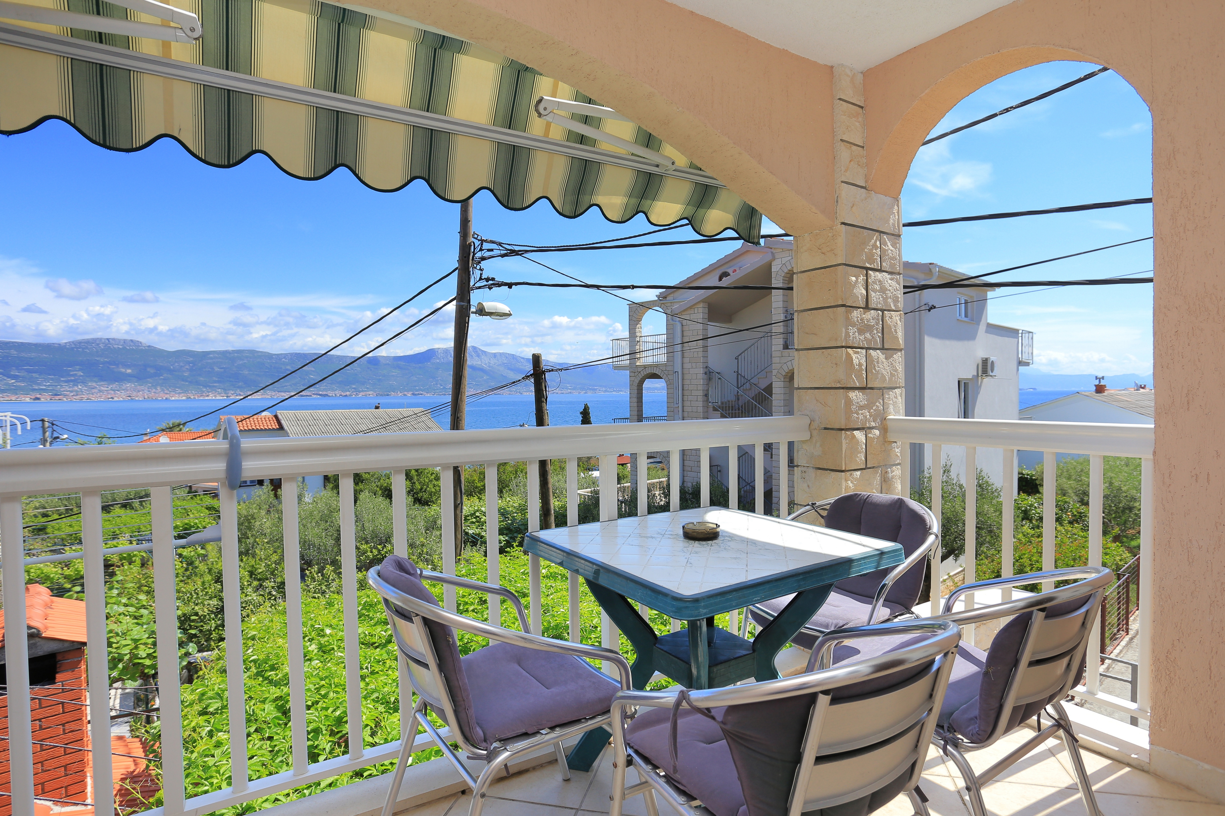 Two bedroom apartment with terrace and sea view Arbanija, Čiovo (A-18797-a) Two bedroom apartment with terrace and sea view Arbanija, Čiovo (A-18797-a)