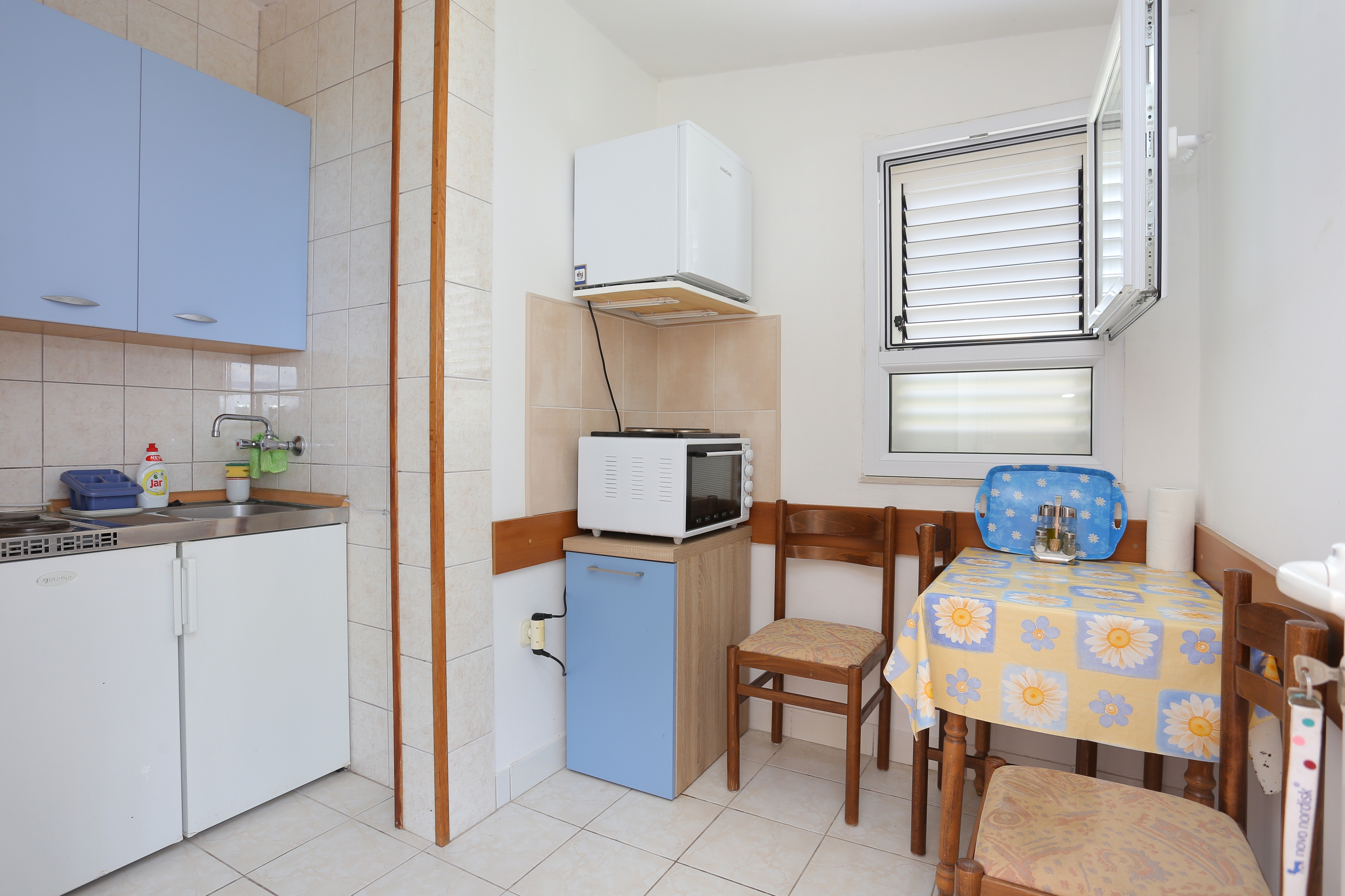 One bedroom apartment with terrace and sea view Arbanija, Čiovo (A-18797-b)