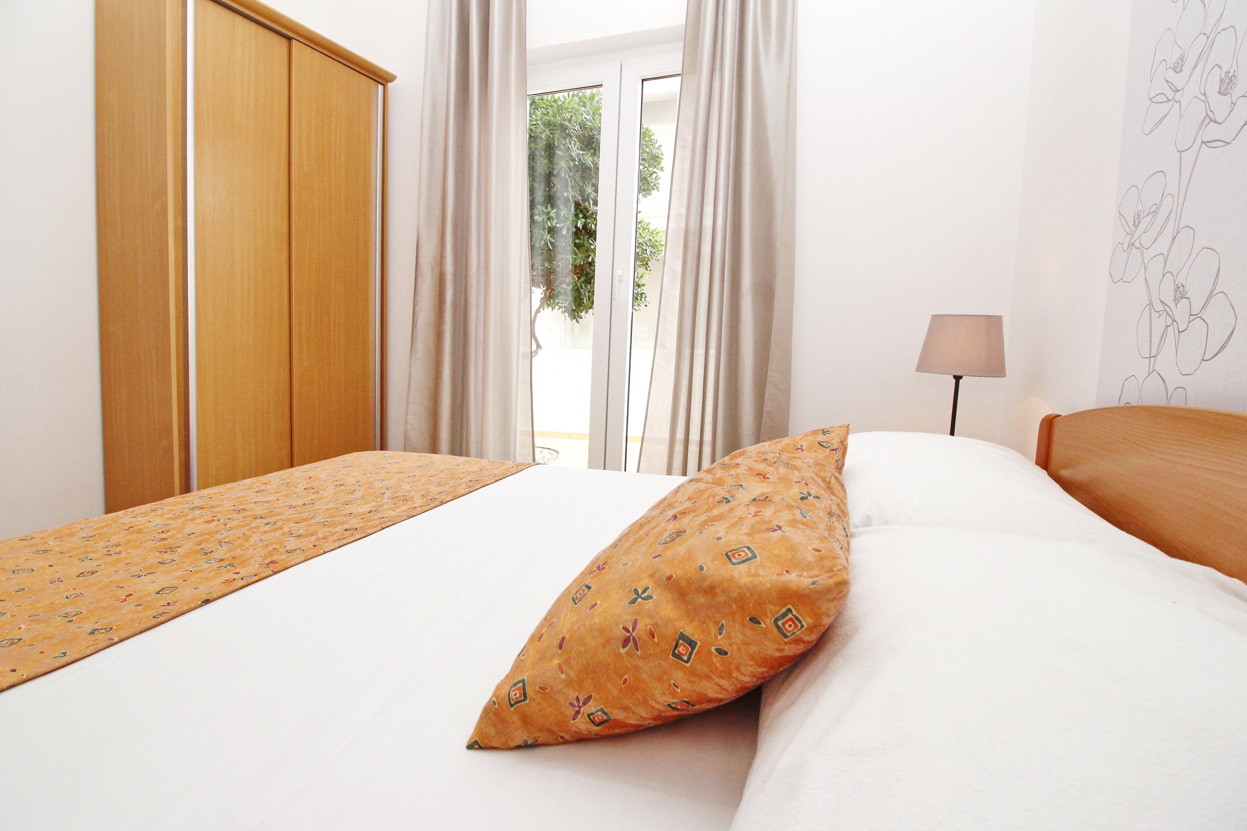 Three bedroom apartment with terrace Baška, Krk  A-c