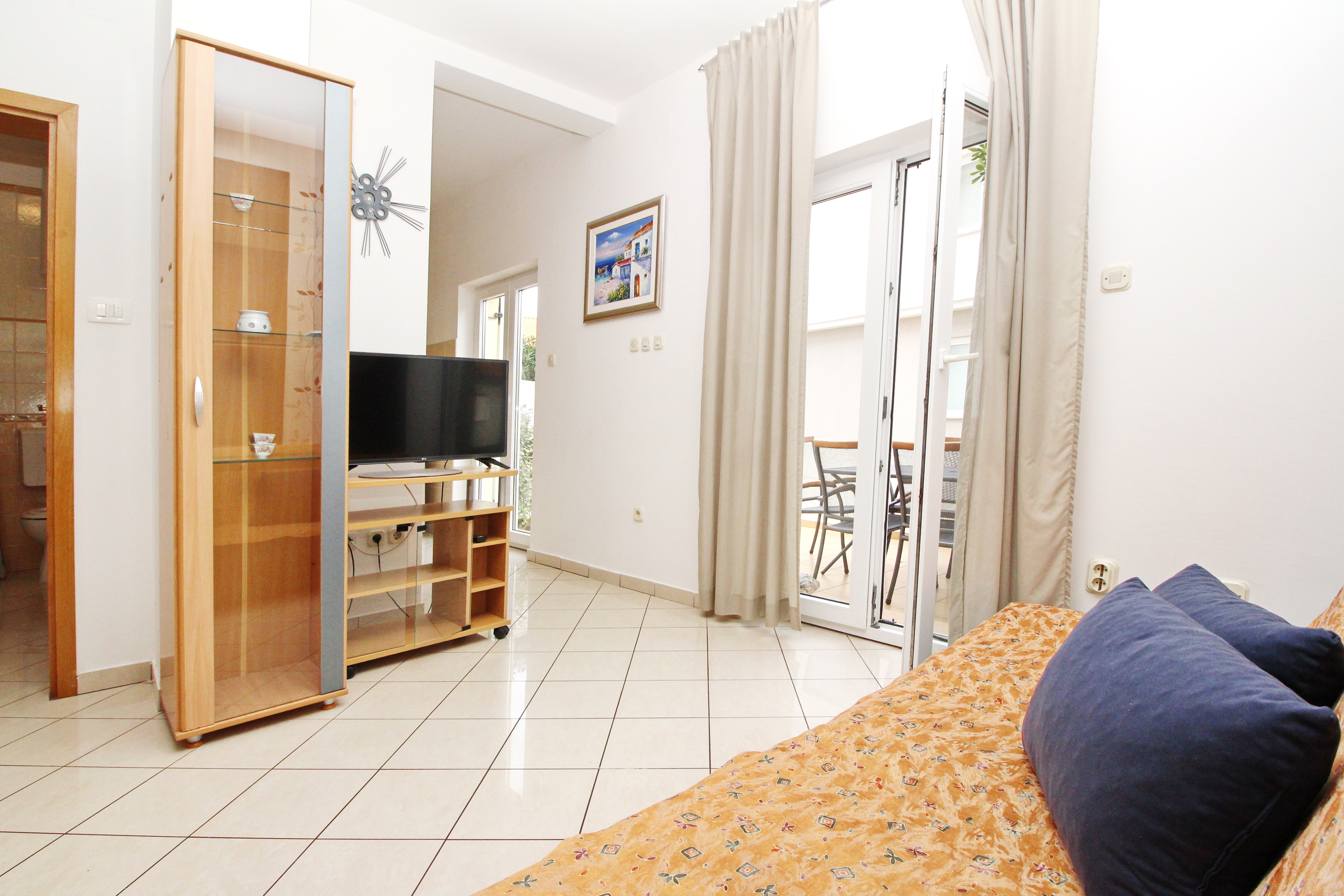 Three bedroom apartment with terrace Baška, Krk (A-18804-c)