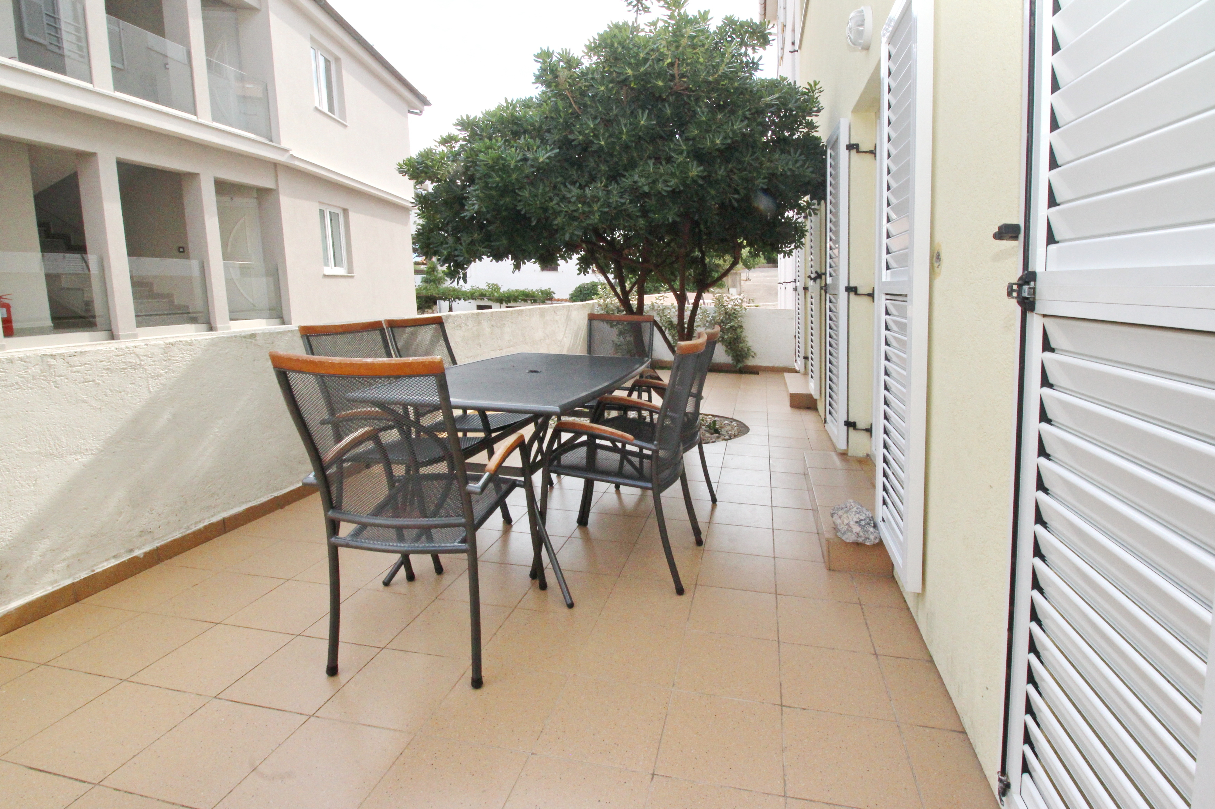 Three bedroom apartment with terrace Baška, Krk  A-c