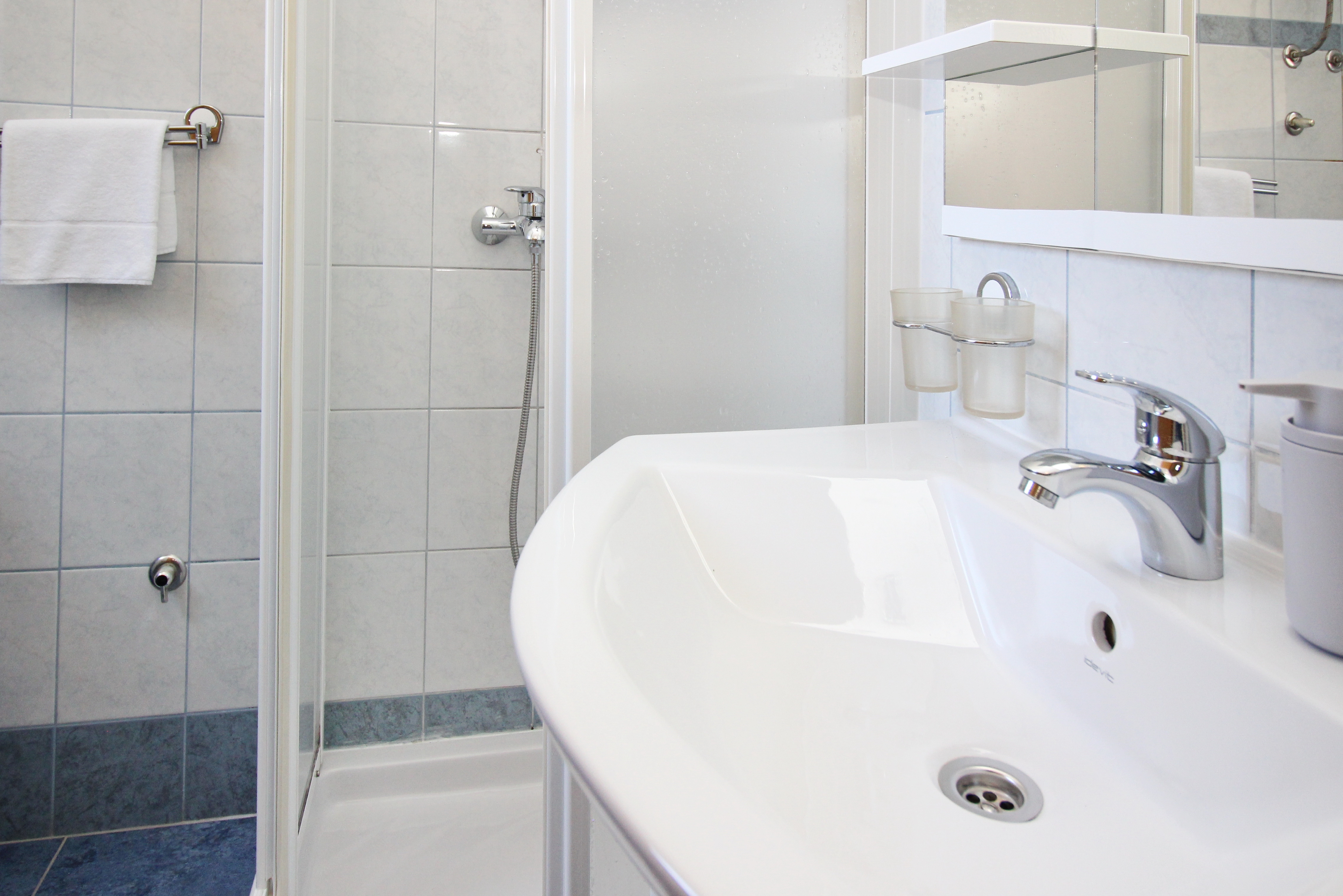 Two bedroom apartment with terrace and sea view Baška, Krk  A-b