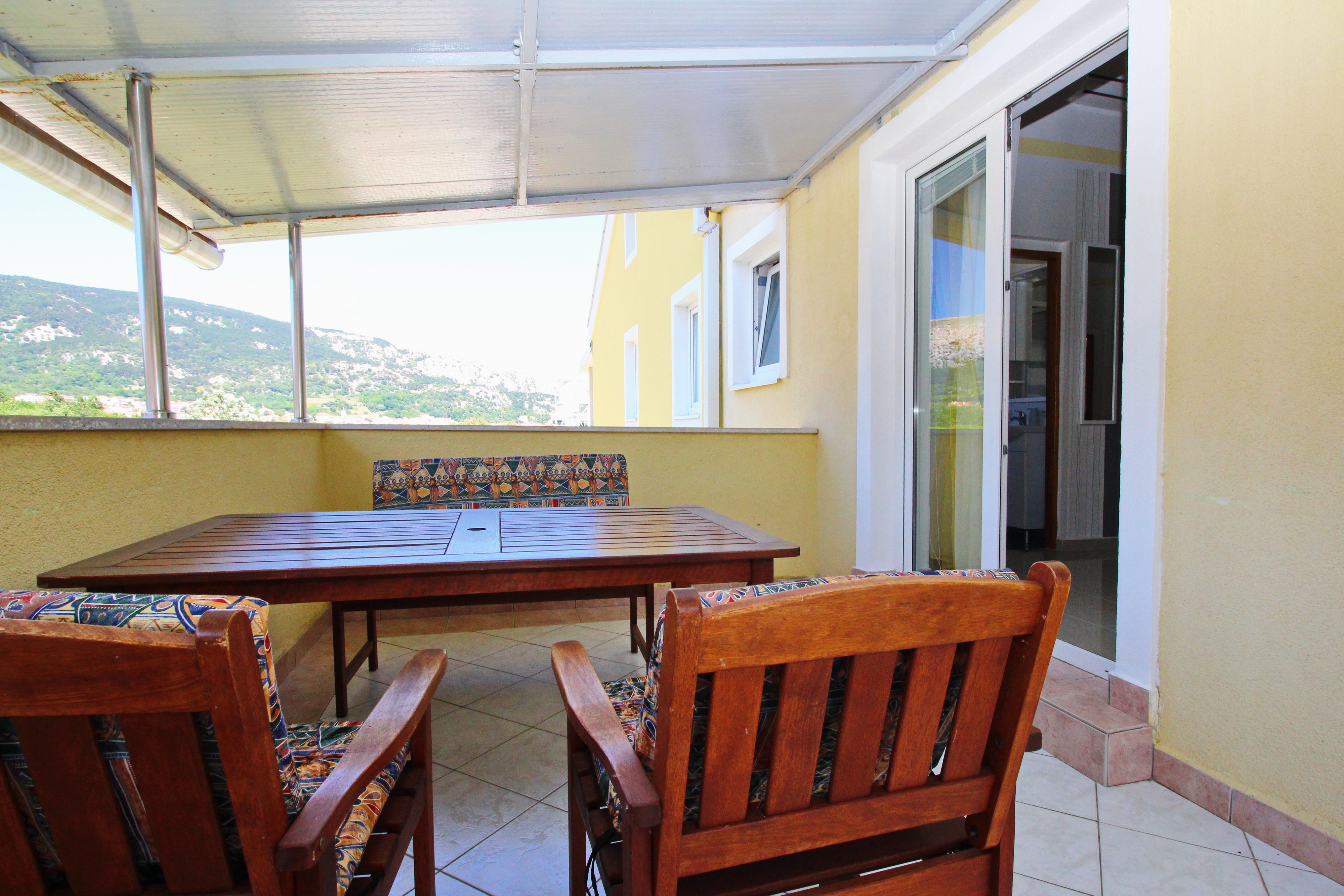 Two bedroom apartment with terrace and sea view Baška, Krk  A-b
