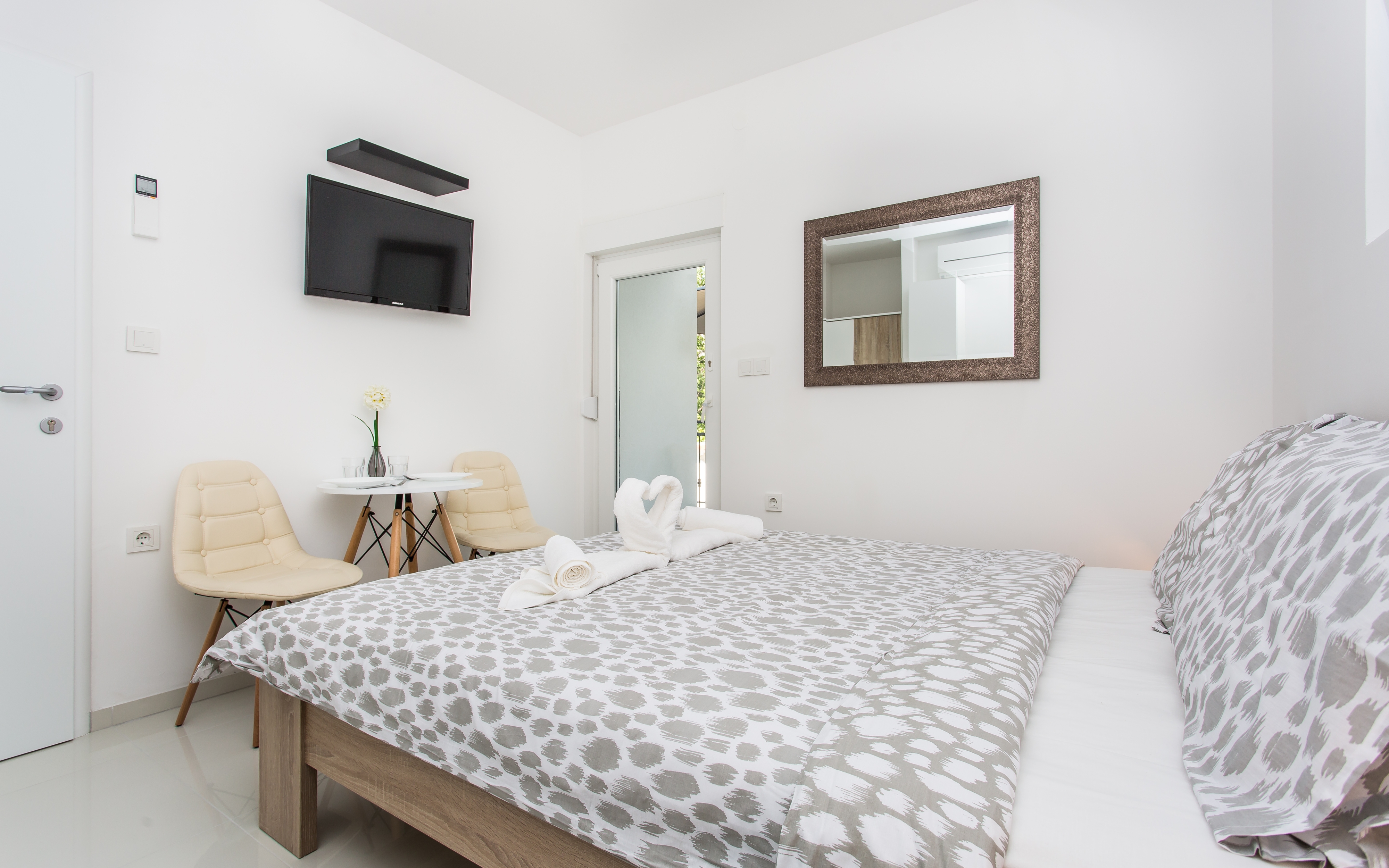 Studio flat with terrace Baška, Krk (AS-18808-a)