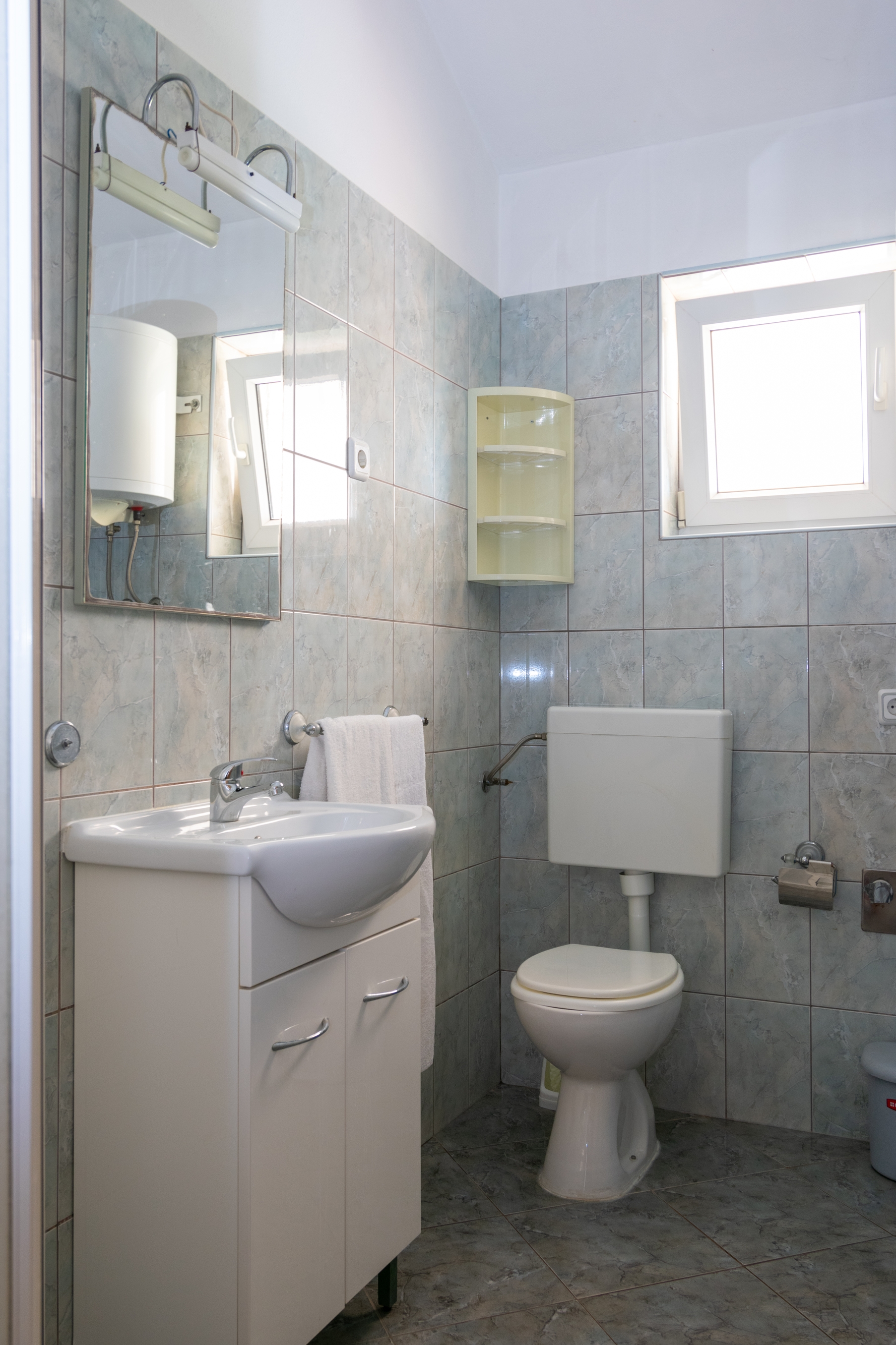 Two bedroom apartment with terrace Nin, Zadar  A-a
