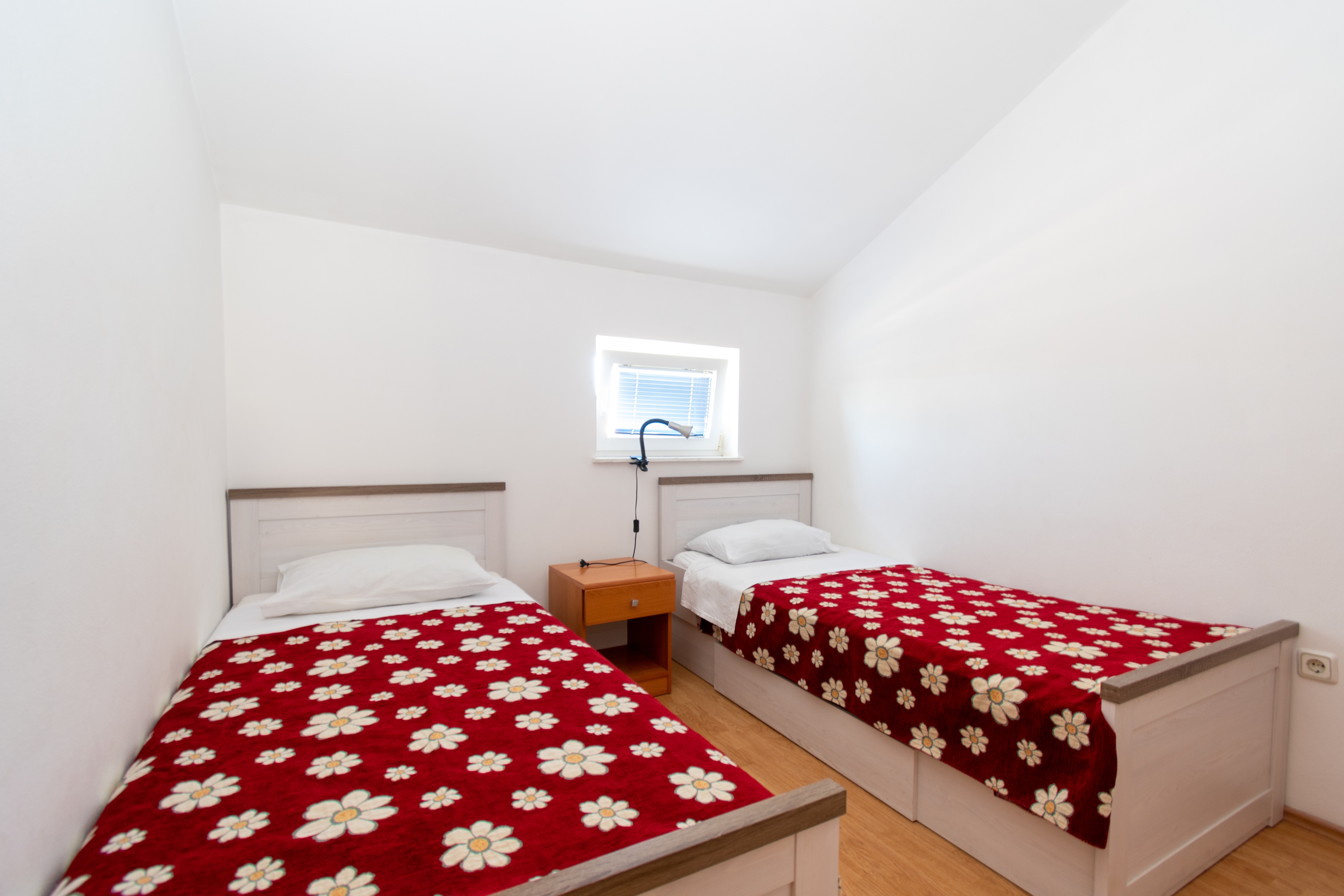 Two bedroom apartment with terrace Nin, Zadar  A-a