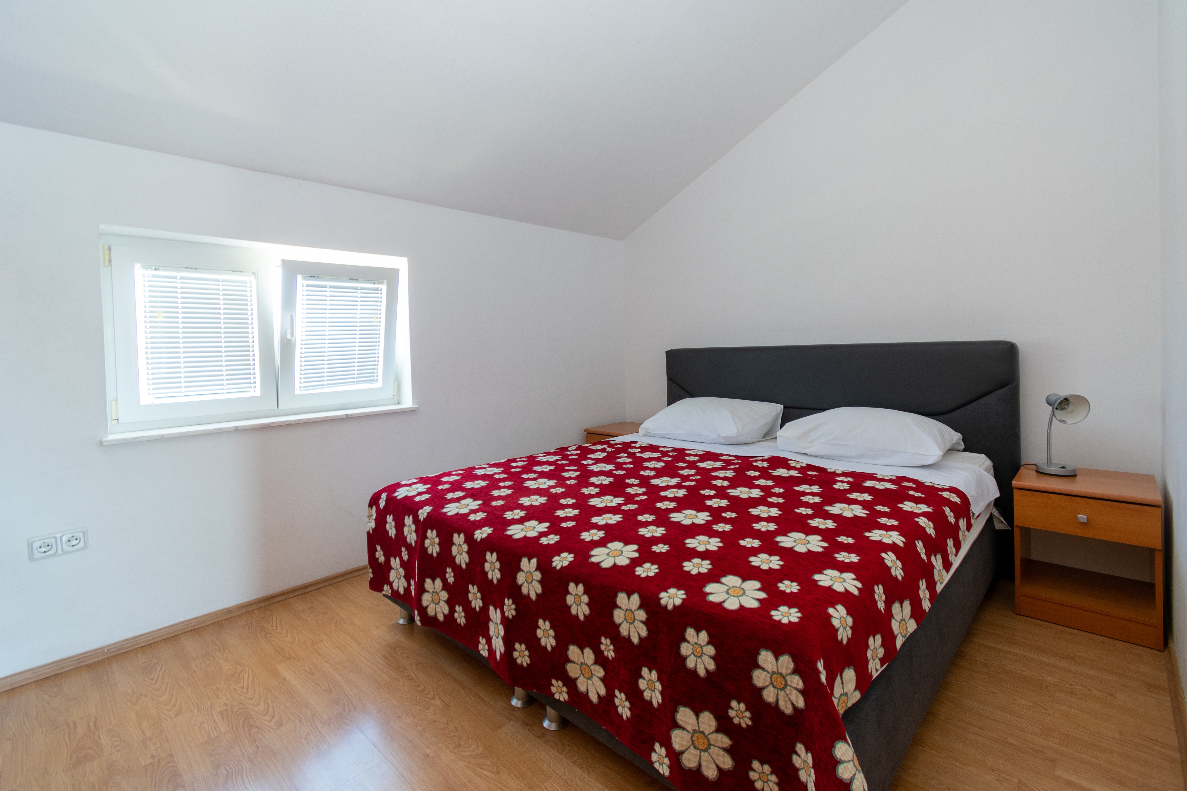One bedroom apartment with balcony Nin, Zadar  A-b
