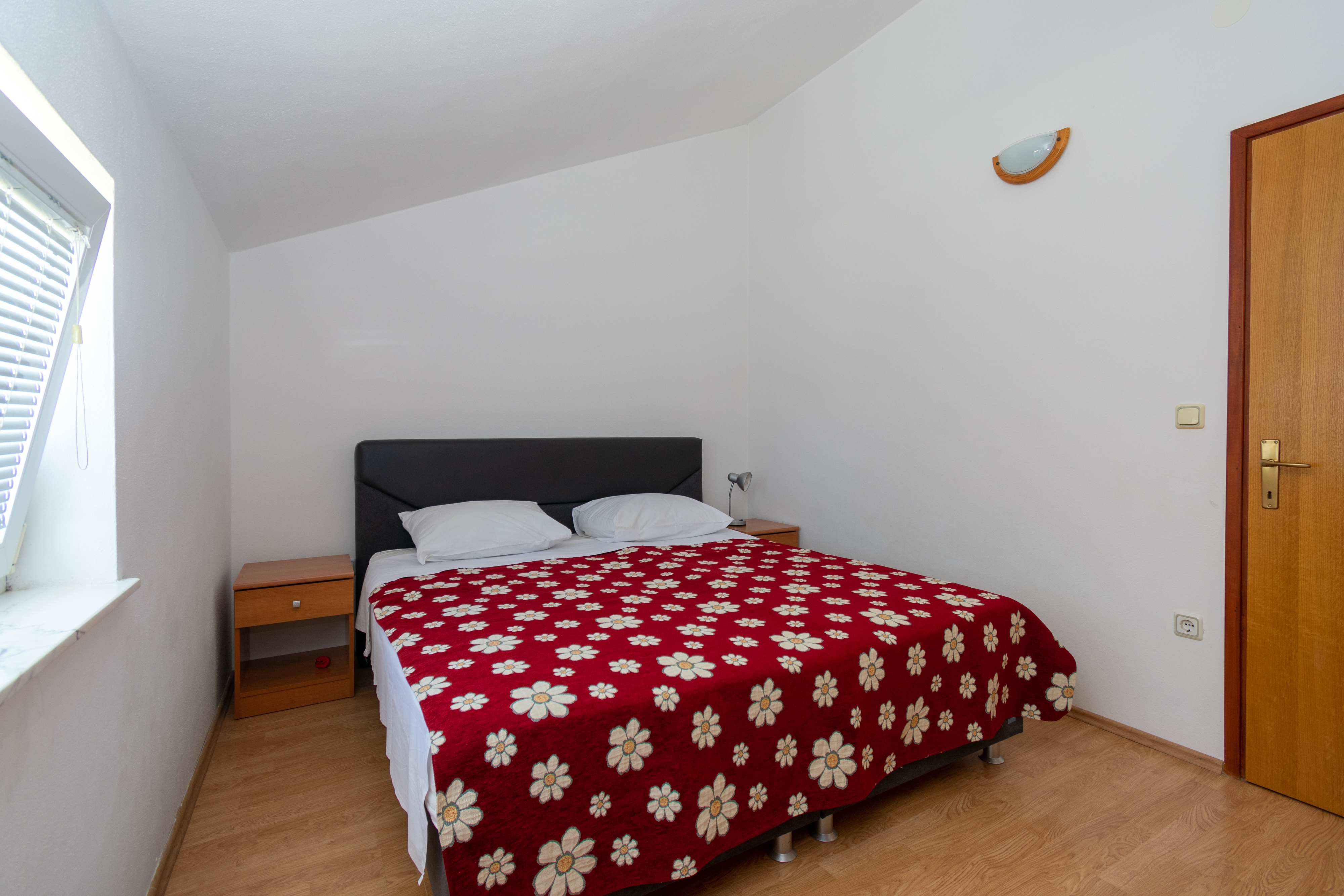 One bedroom apartment with balcony Nin, Zadar  A-b