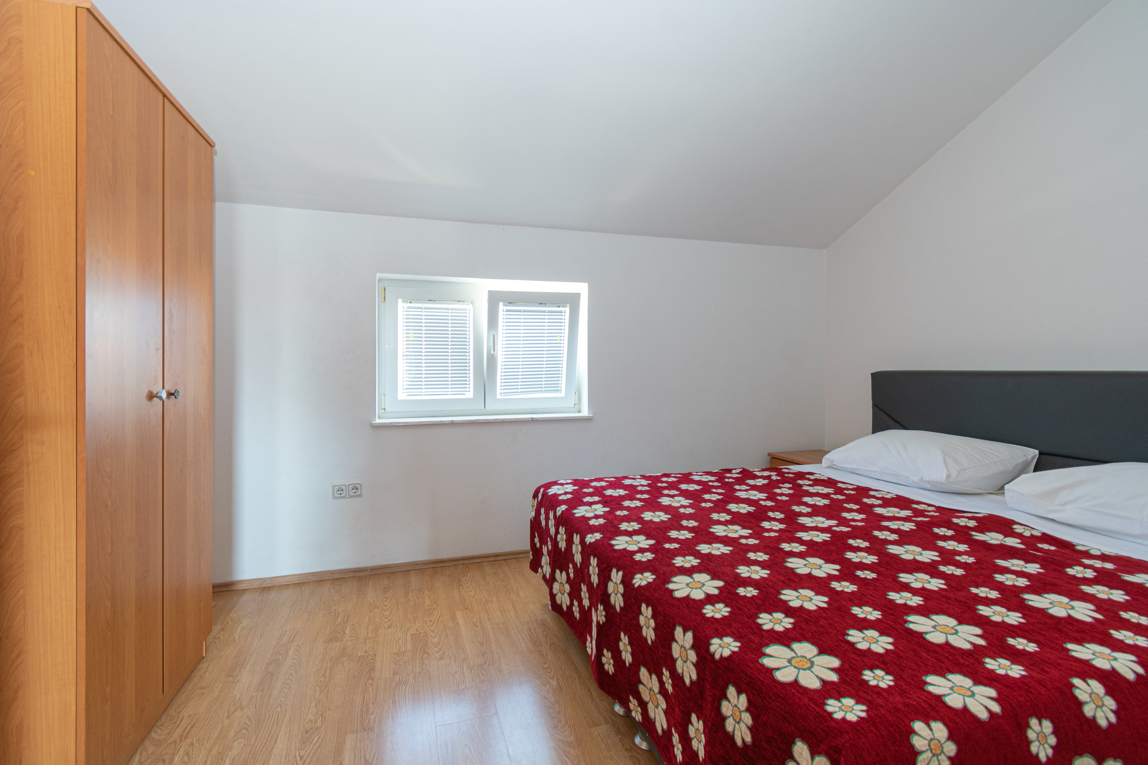 One bedroom apartment with balcony Nin, Zadar  A-b