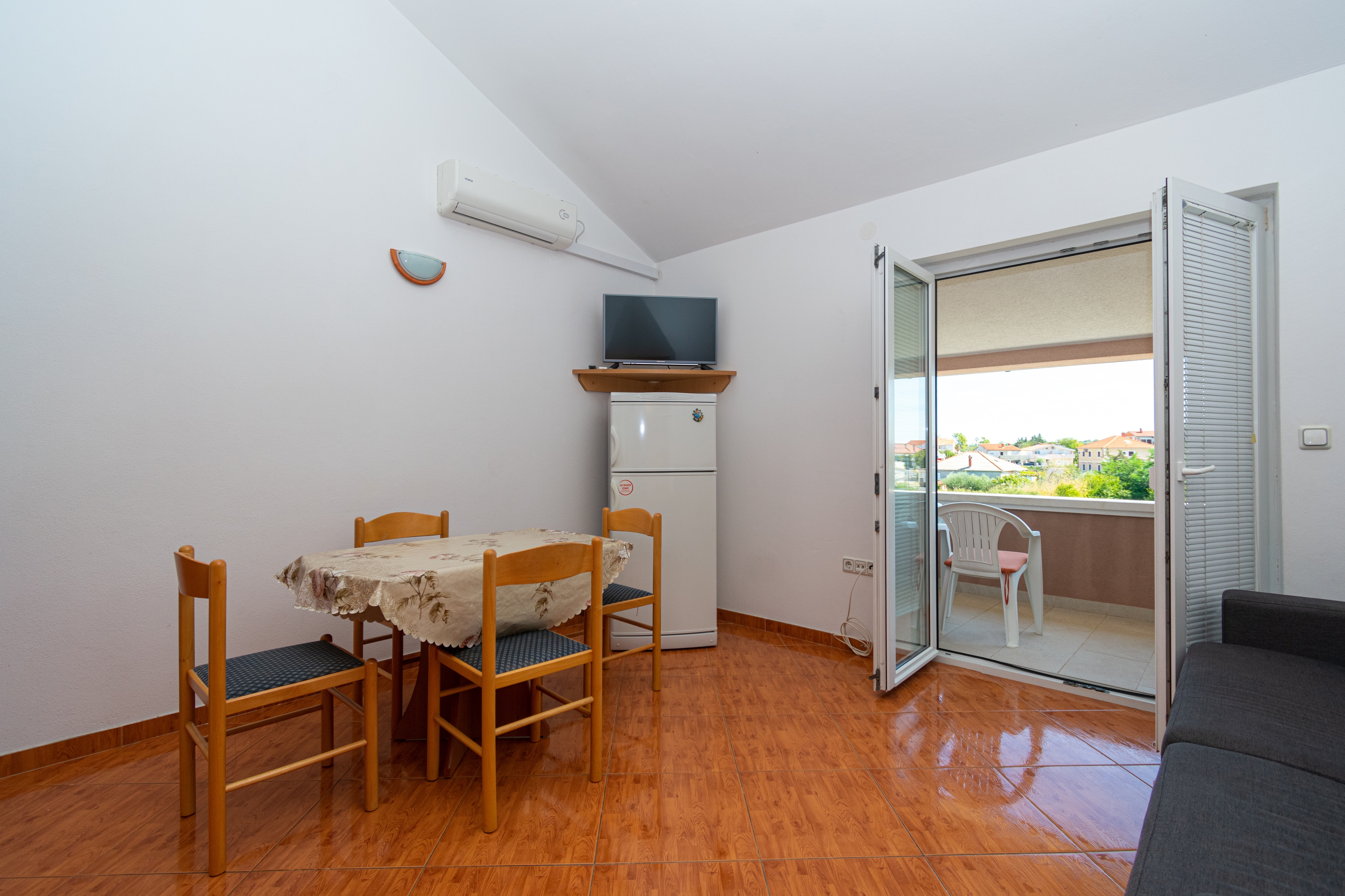 One bedroom apartment with balcony Nin, Zadar  A-b