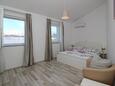 Спальня 1 Baška, Спальня 1 в размещении типа apartment, Домашние животные допускаются и WiFi.