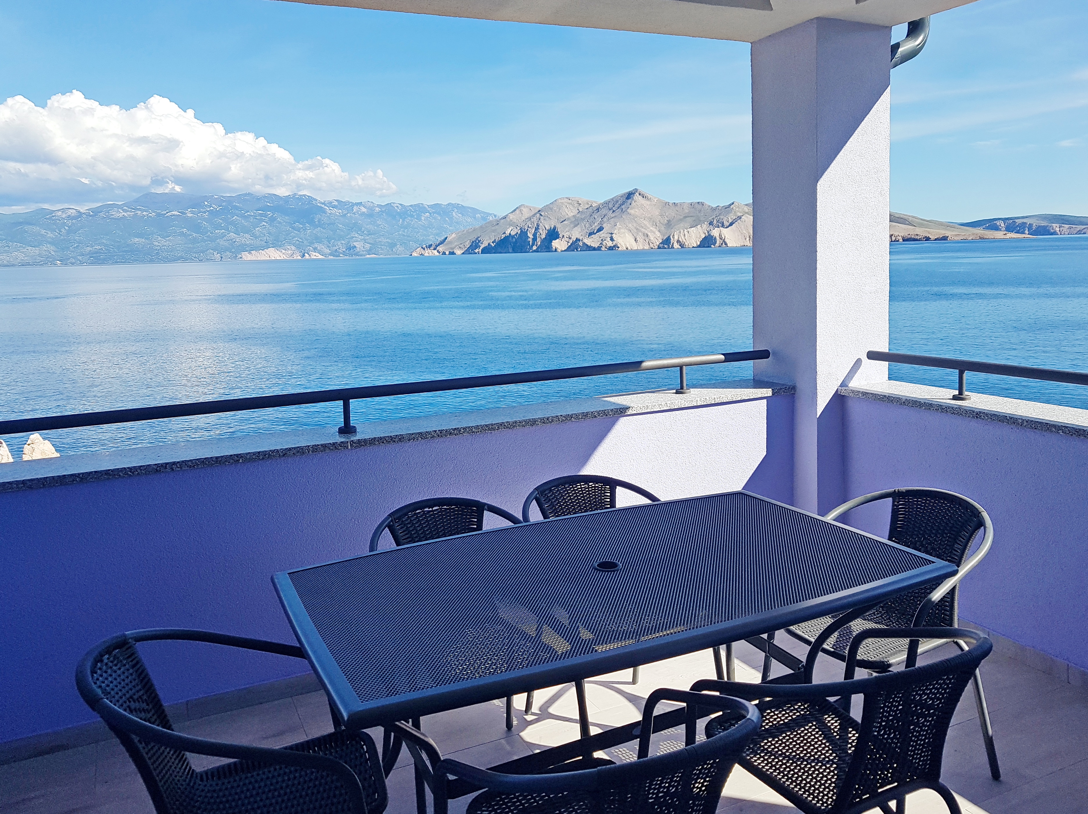 Two bedroom apartment with terrace and sea view Baška, Krk  A-a