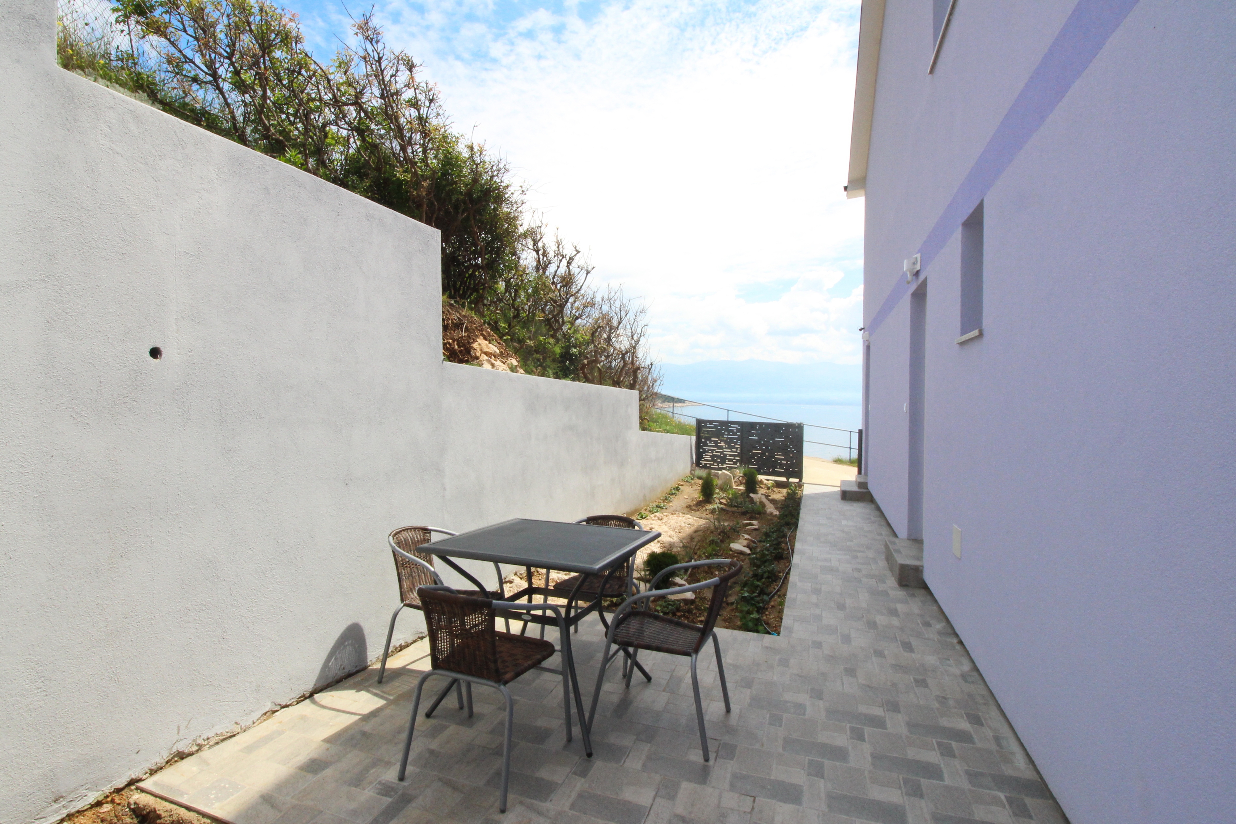 One bedroom apartment with terrace Baška, Krk  A-c