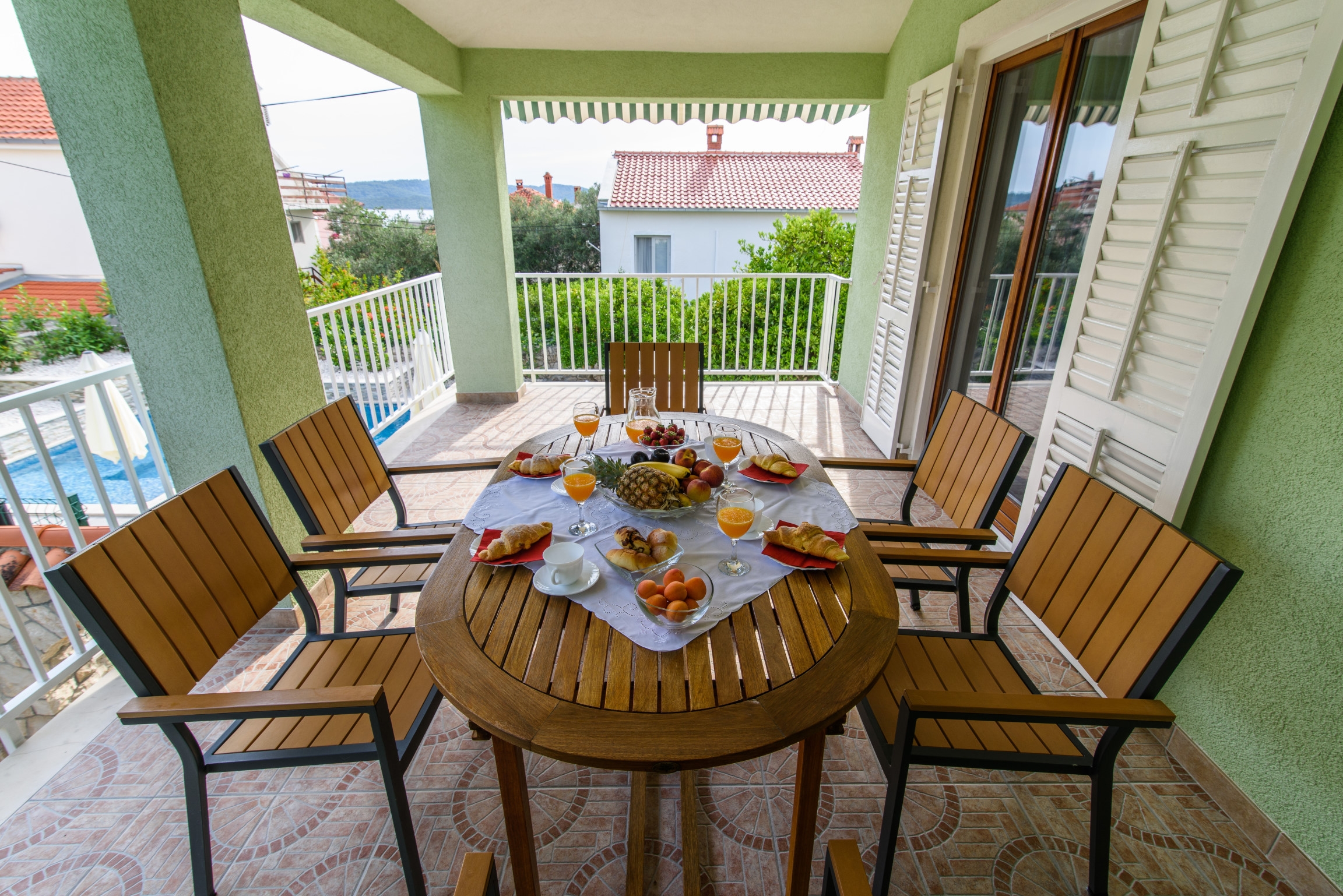 Two bedroom apartment with terrace and sea view Okrug Gornji, Čiovo (A-18827-b)