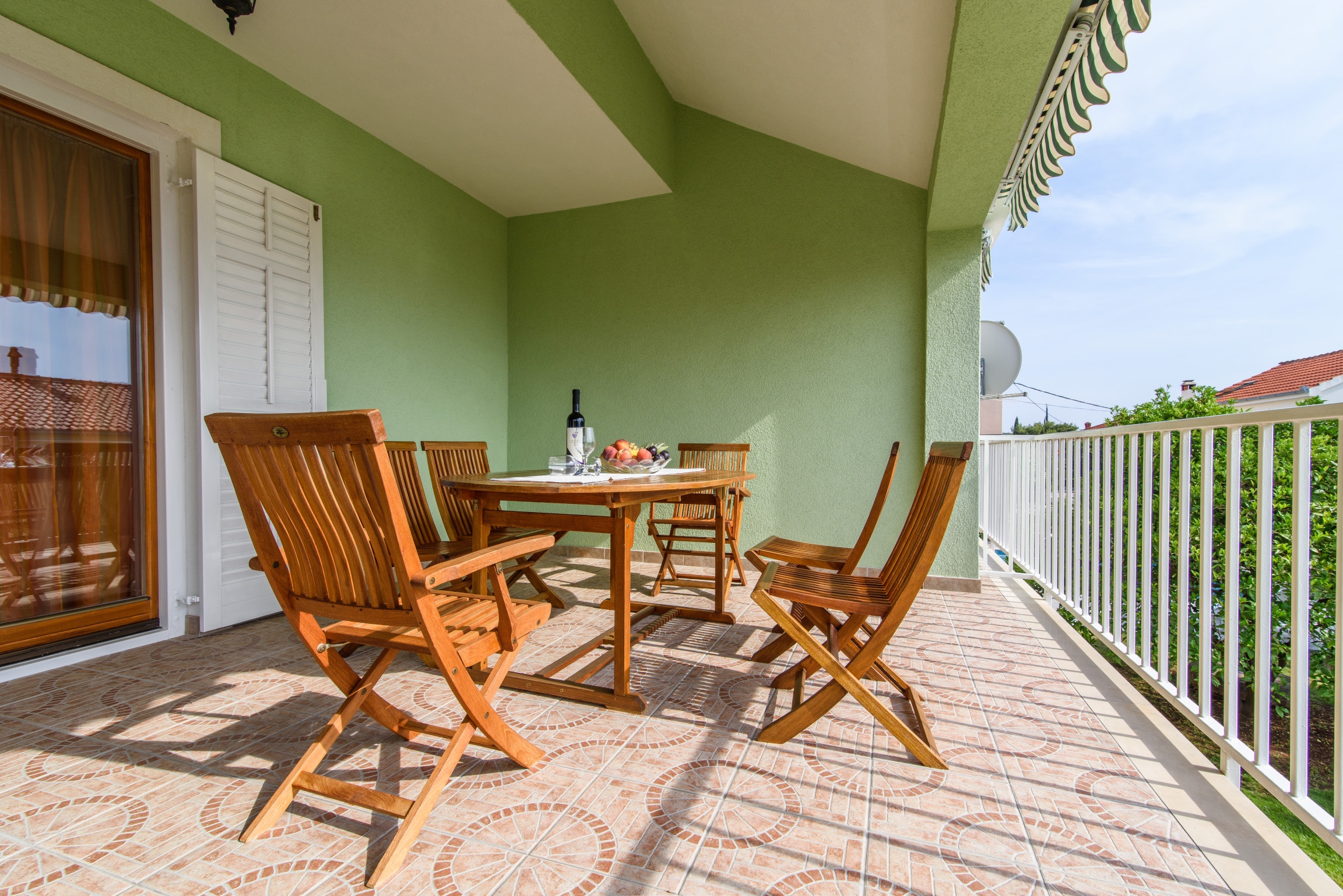 Two bedroom apartment with terrace and sea view Okrug Gornji, Čiovo  A-d