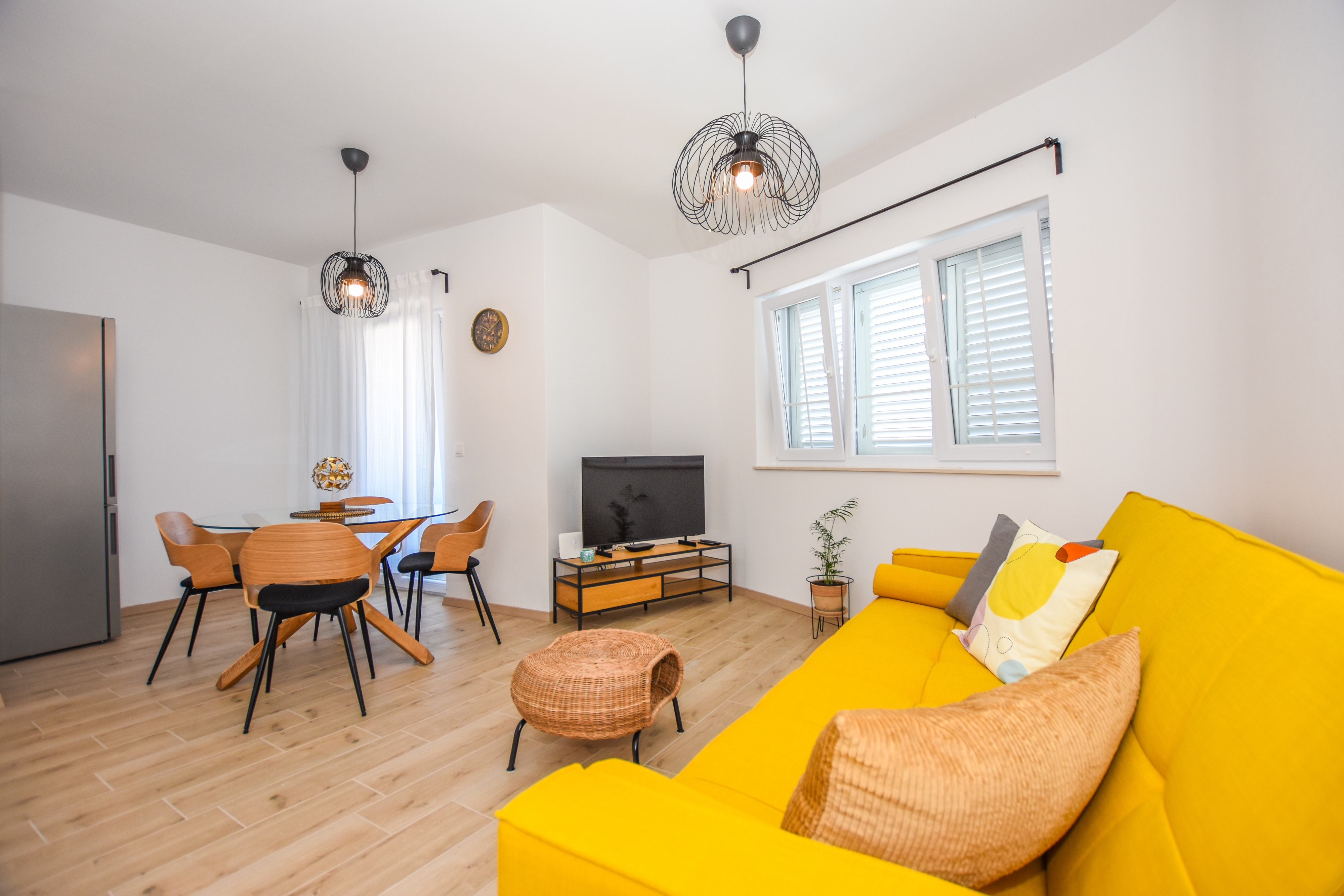 Two bedroom apartment with terrace and sea view Mandre, Pag (A-18839-b)