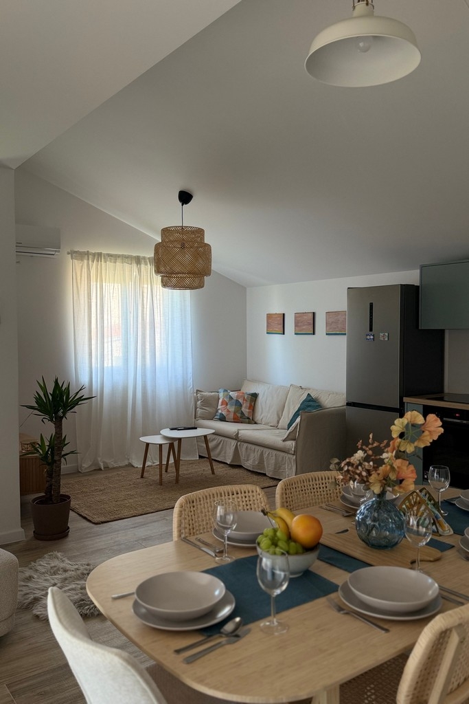 Three bedroom apartment with terrace Mandre (Pag) (A-18839-c)