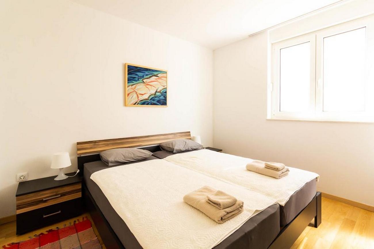 Two bedroom apartment near beach Sabunike, Zadar  A-a