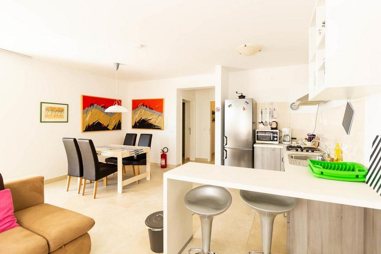 Two bedroom apartment near beach Sabunike, Zadar  A-a