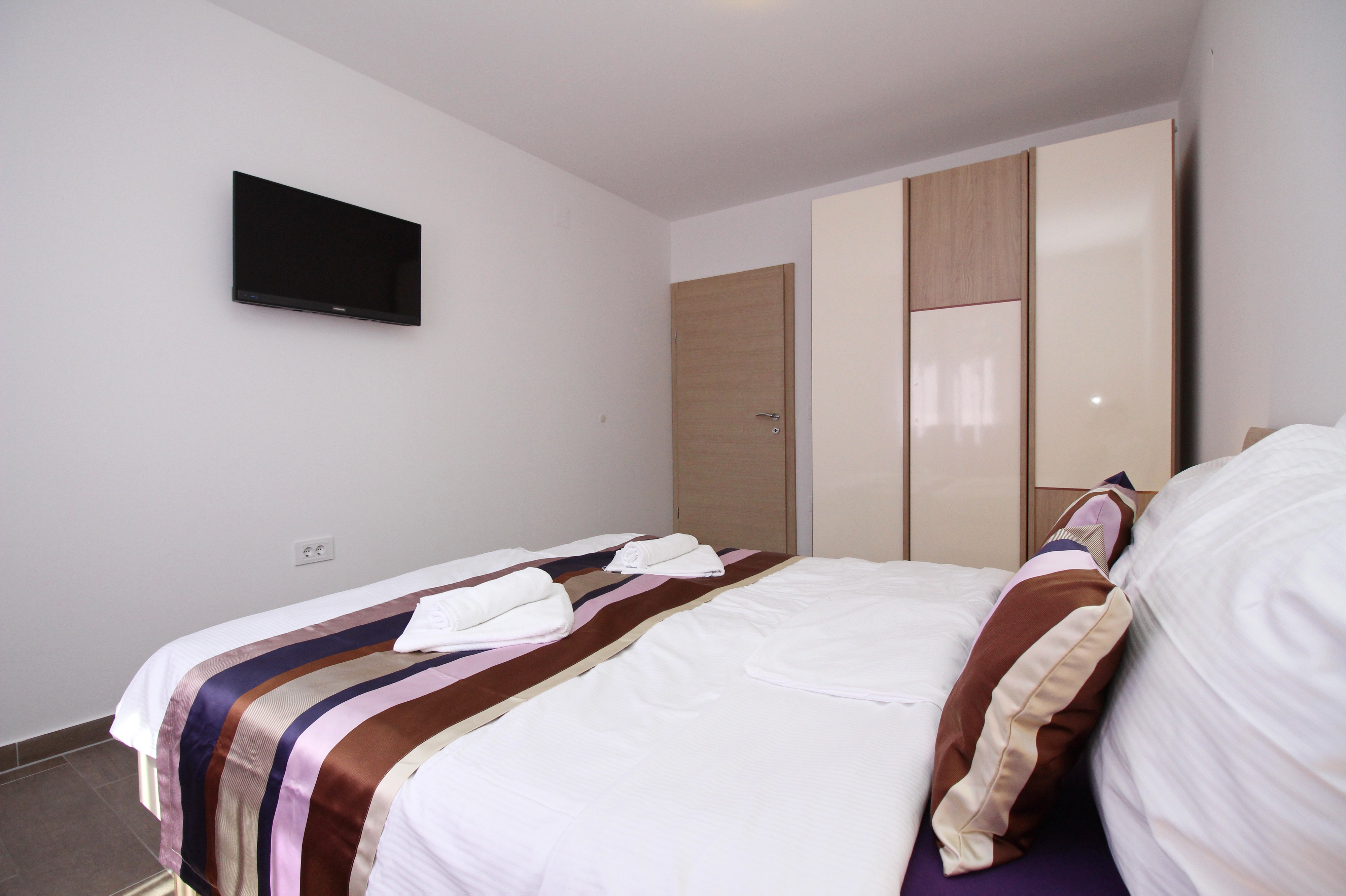 Two bedroom apartment with terrace Baška, Krk  A-d