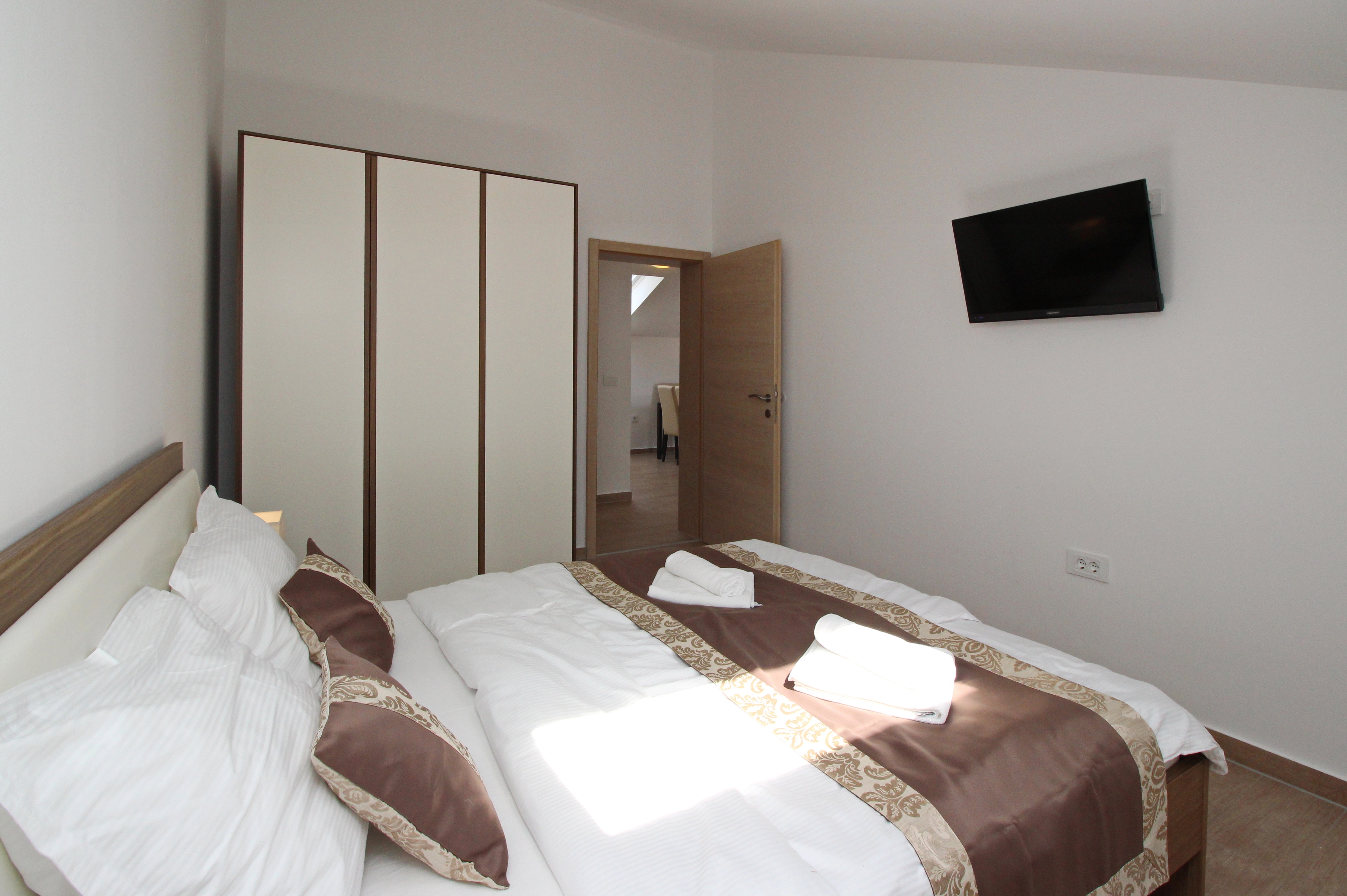 Two bedroom apartment with terrace Baška, Krk  A-e