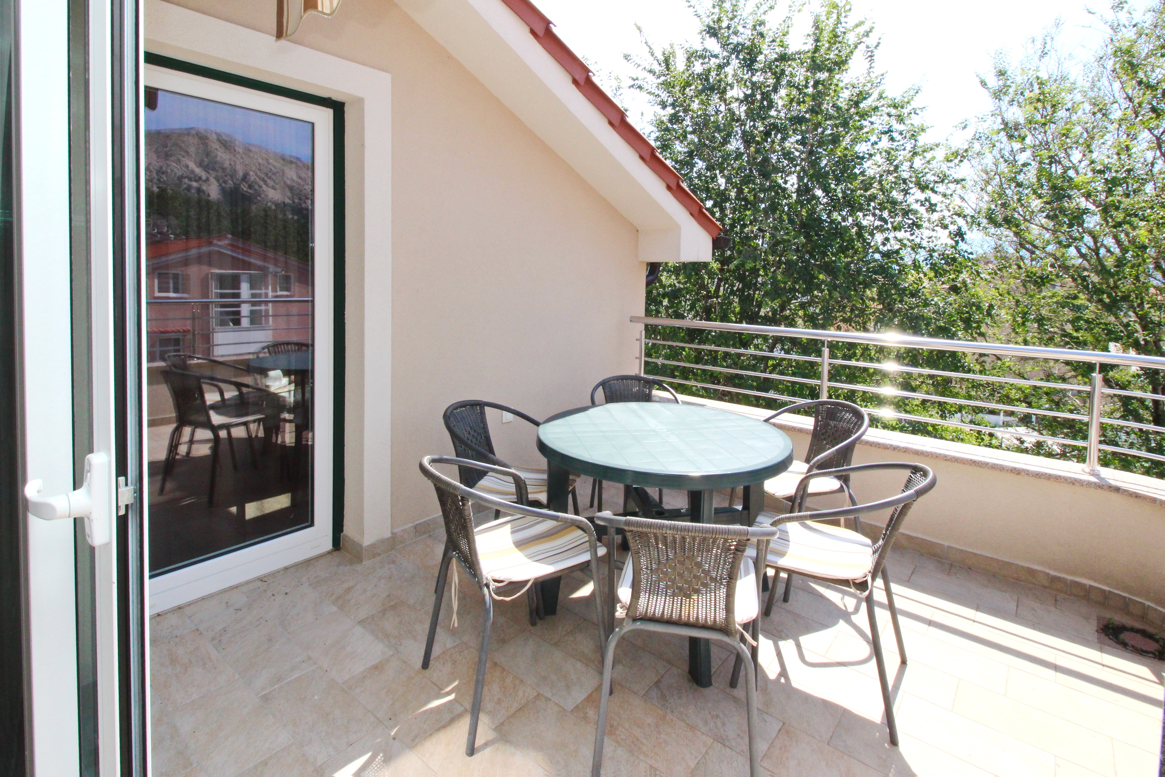 Two bedroom apartment with terrace Baška, Krk  A-f