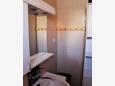 Vrsi - Mulo, Bathroom in the apartment.