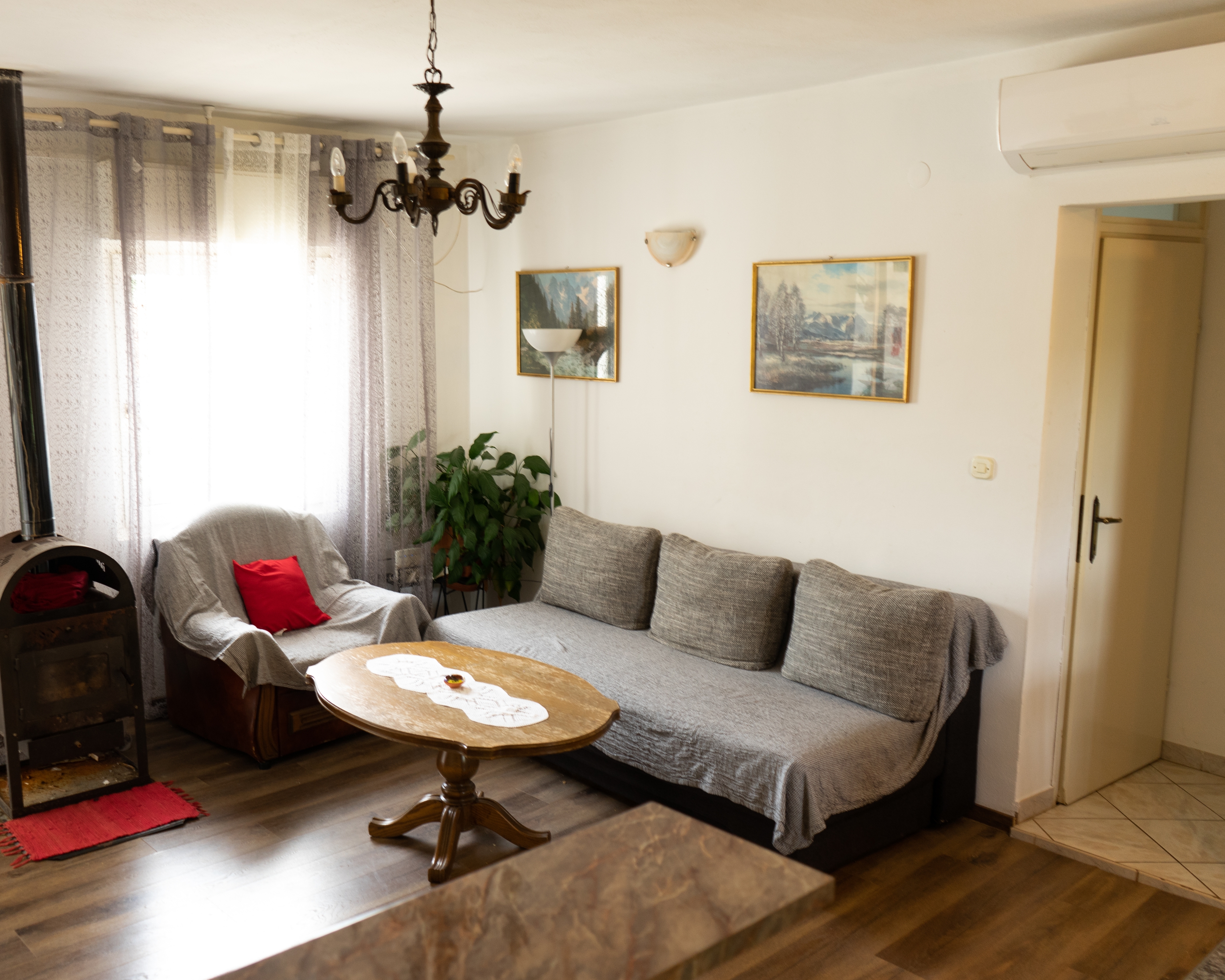 Three bedroom house with air-conditioning Radošić, Zagora  K