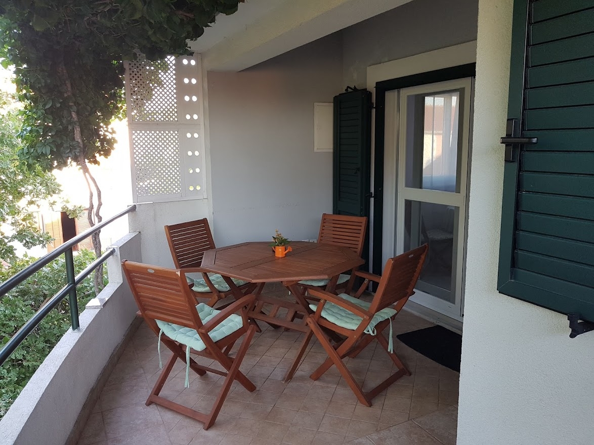Three bedroom apartment with terrace Srima - Vodice, Vodice  A-a