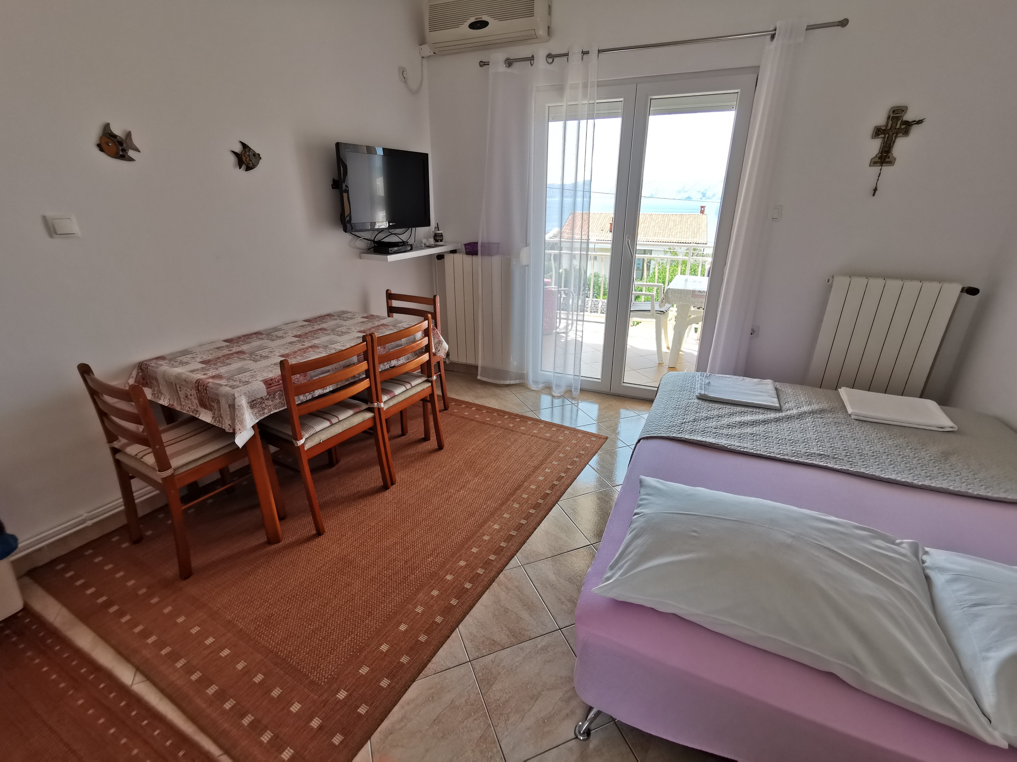 One bedroom apartment with balcony and sea view Novi Vinodolski  A-b