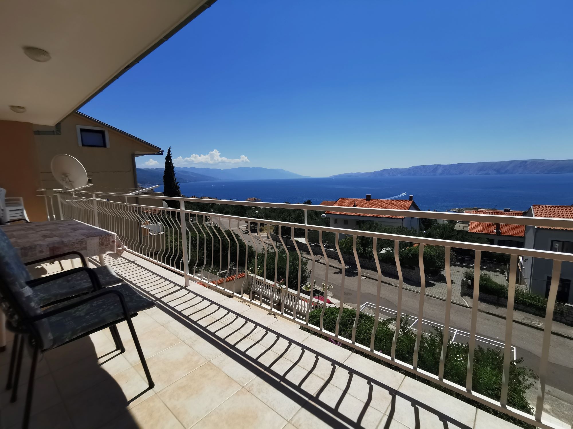 Studio apartman s terasom i pogledom na more Novi Vinodolski  AS-a