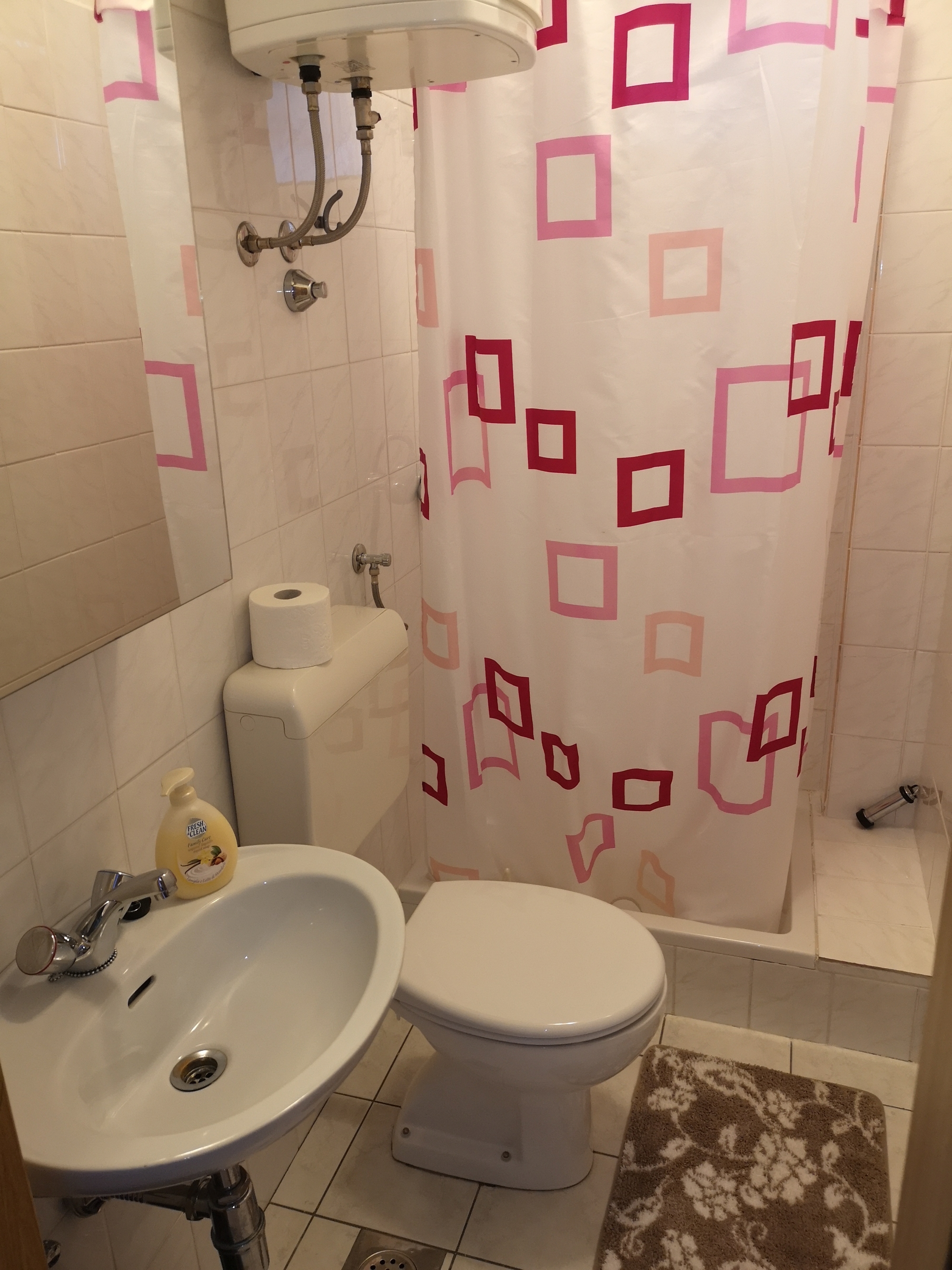 Four bedroom apartment with balcony and sea view Novi Vinodolski  A-c