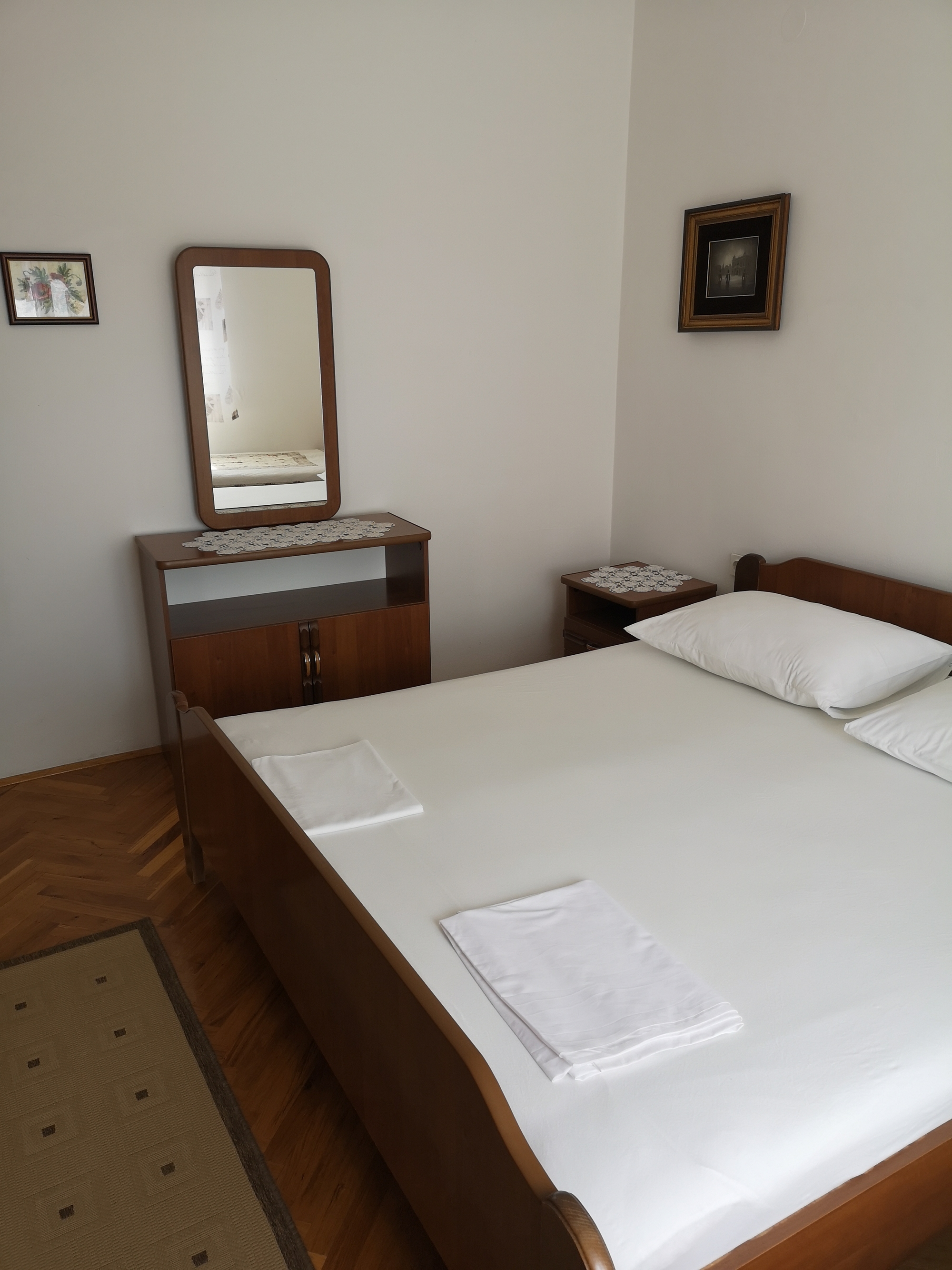 Four bedroom apartment with balcony and sea view Novi Vinodolski  A-c