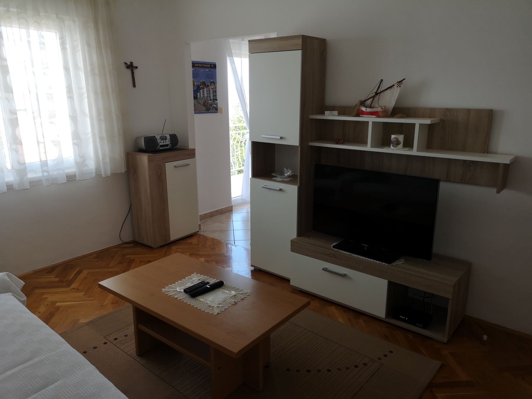 Four bedroom apartment with balcony and sea view Novi Vinodolski  A-c