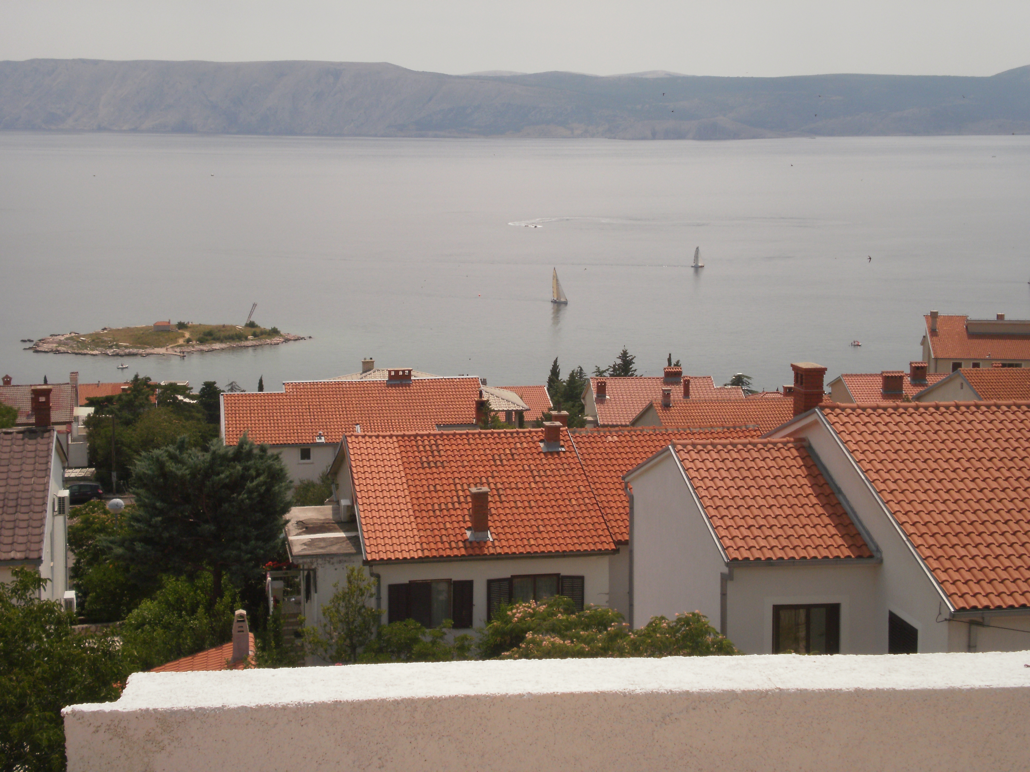 Two bedroom apartment with balcony and sea view Novi Vinodolski  A-d