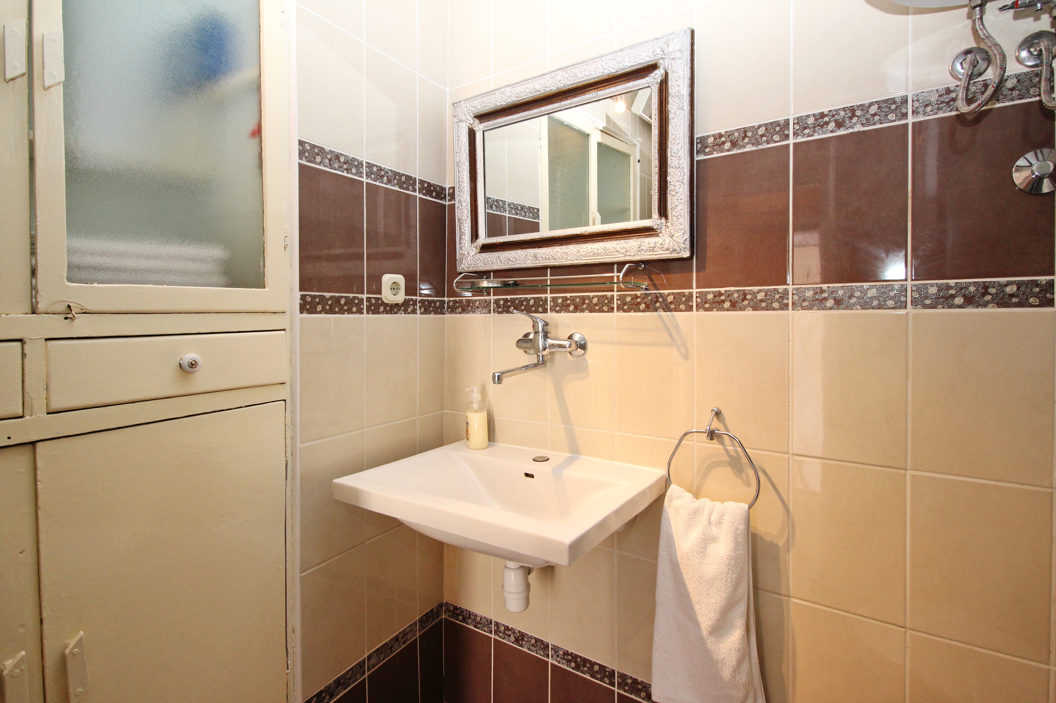 Two bedroom apartment near beach Baška, Krk  A-a