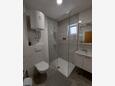 Ванная комната Gradac, Ванная комната в размещении типа apartment, Домашние животные допускаются и WiFi.
