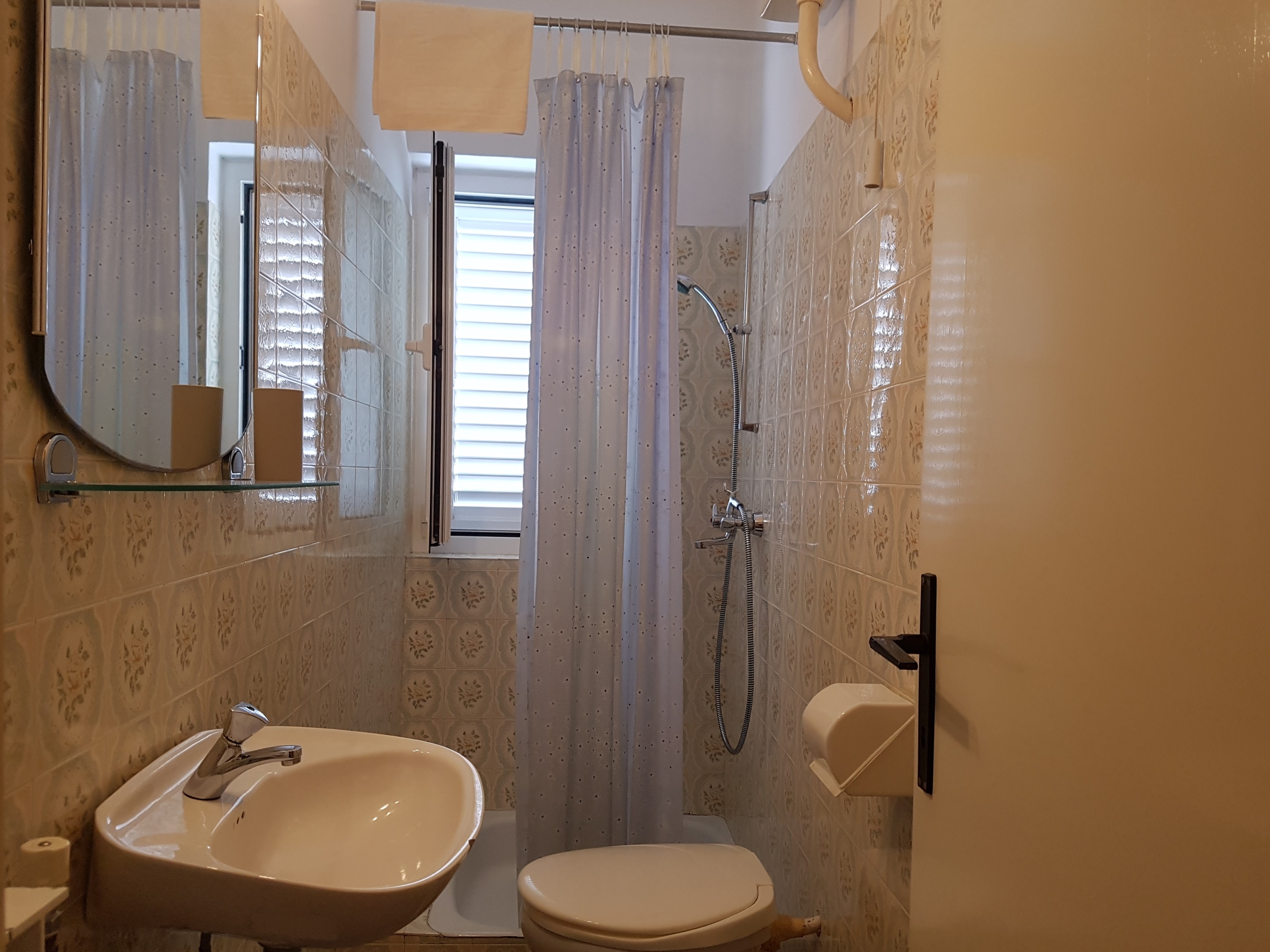 Two bedroom apartment with terrace Baška, Krk  A-b
