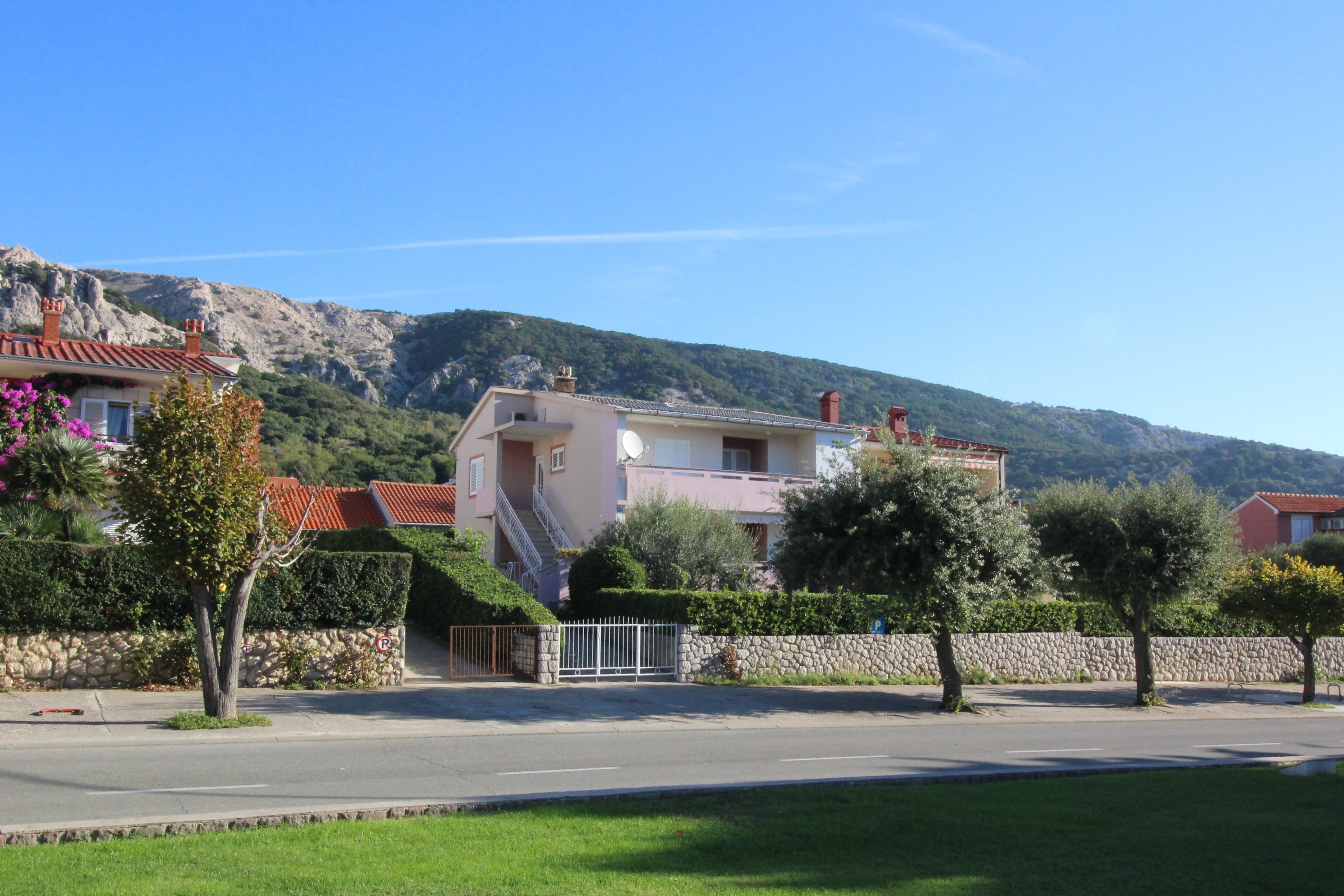 Appartement dune chambre avec la terrasse Baska, Krk (A-18878-a)