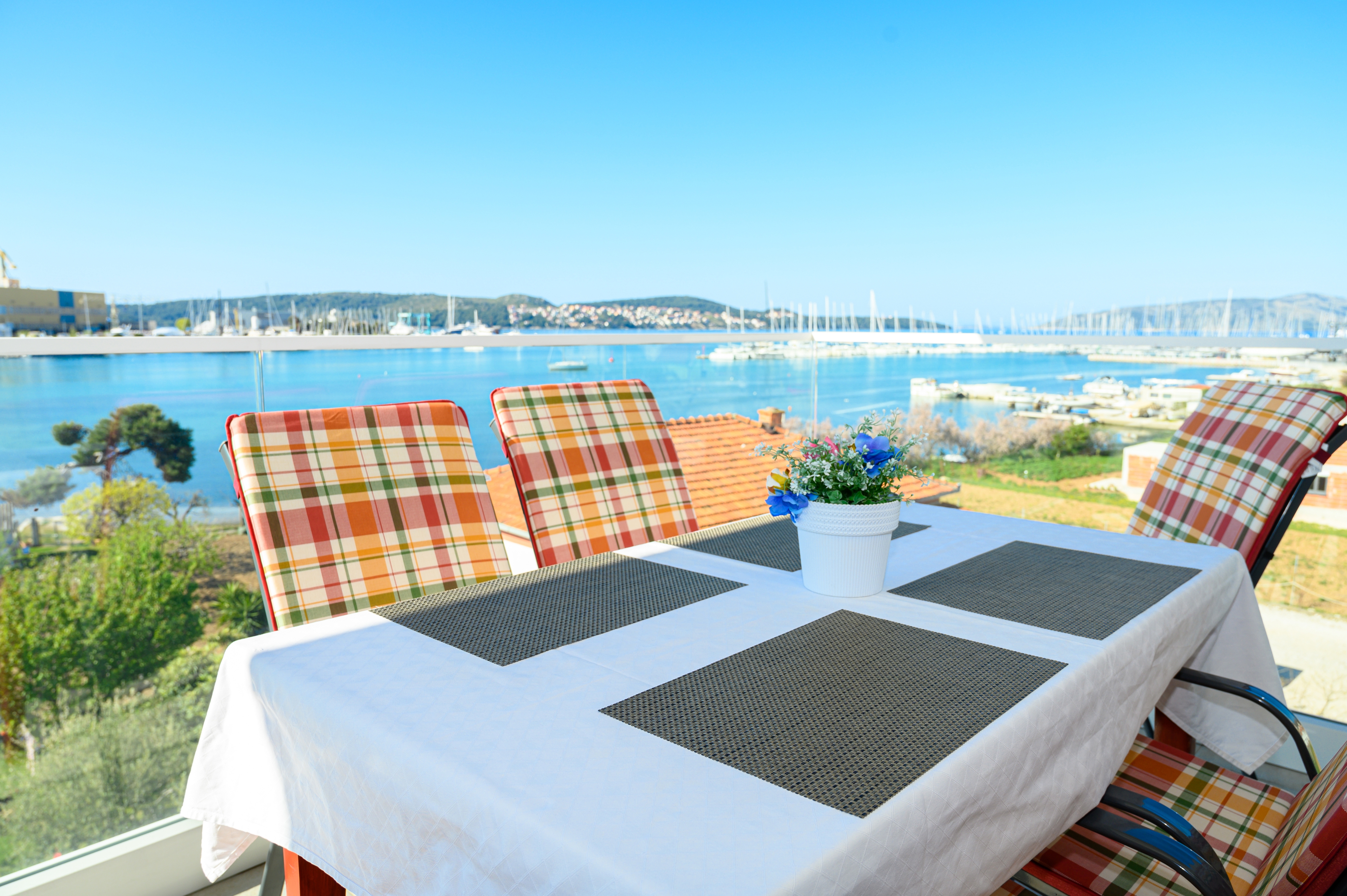 Two bedroom apartment with terrace and sea view Trogir  A-a