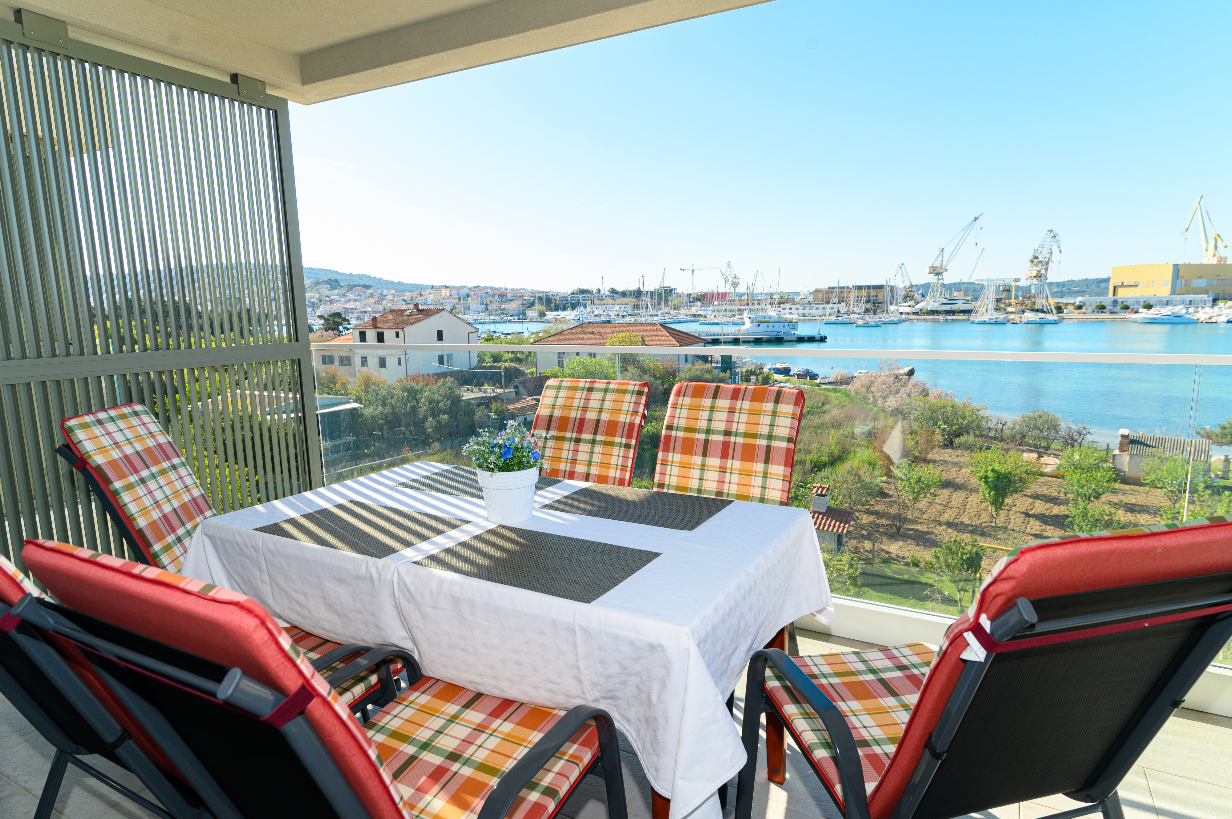 Two bedroom apartment with terrace and sea view Trogir  A-a