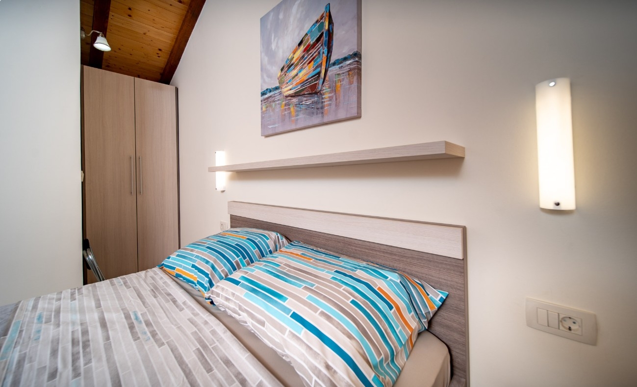 One bedroom house with terrace Mundanije, Rab  K