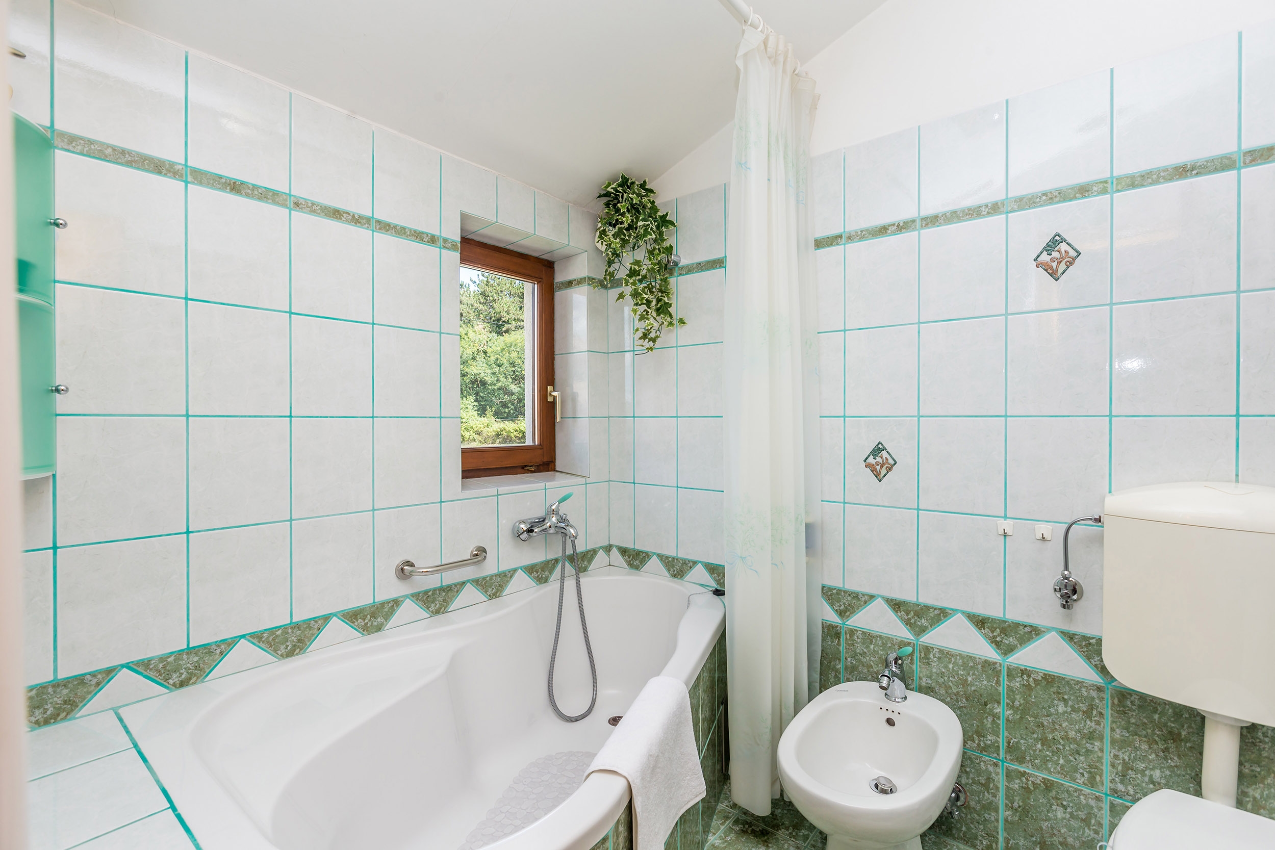 Two bedroom apartment with terrace Viškovo, Rijeka  A-a