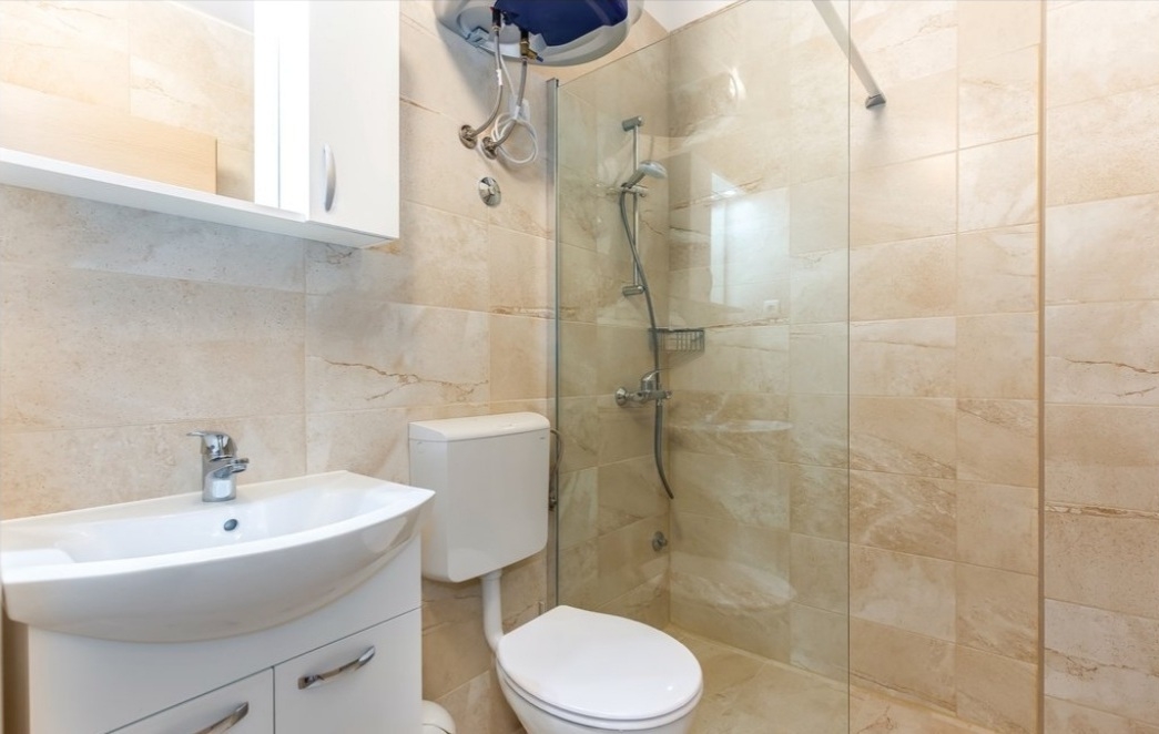 Two bedroom house with terrace and sea view Selce, Crikvenica  K