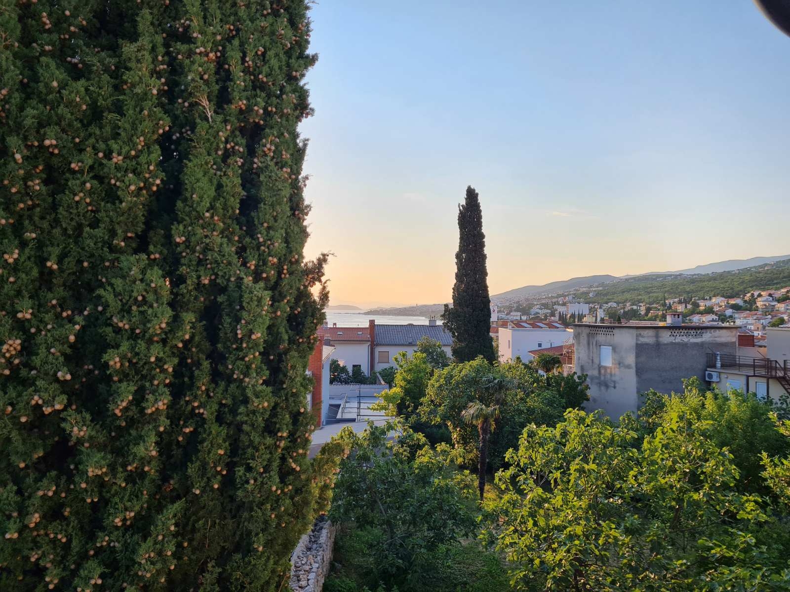Two bedroom house with terrace and sea view Selce, Crikvenica  K