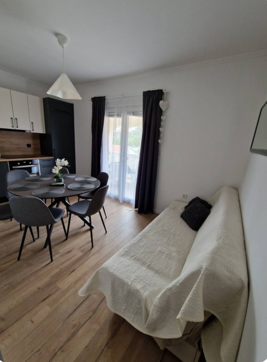 Two bedroom apartment with balcony Lopar, Rab (A-18896-b) Two bedroom apartment with balcony Lopar, Rab (A-18896-b)