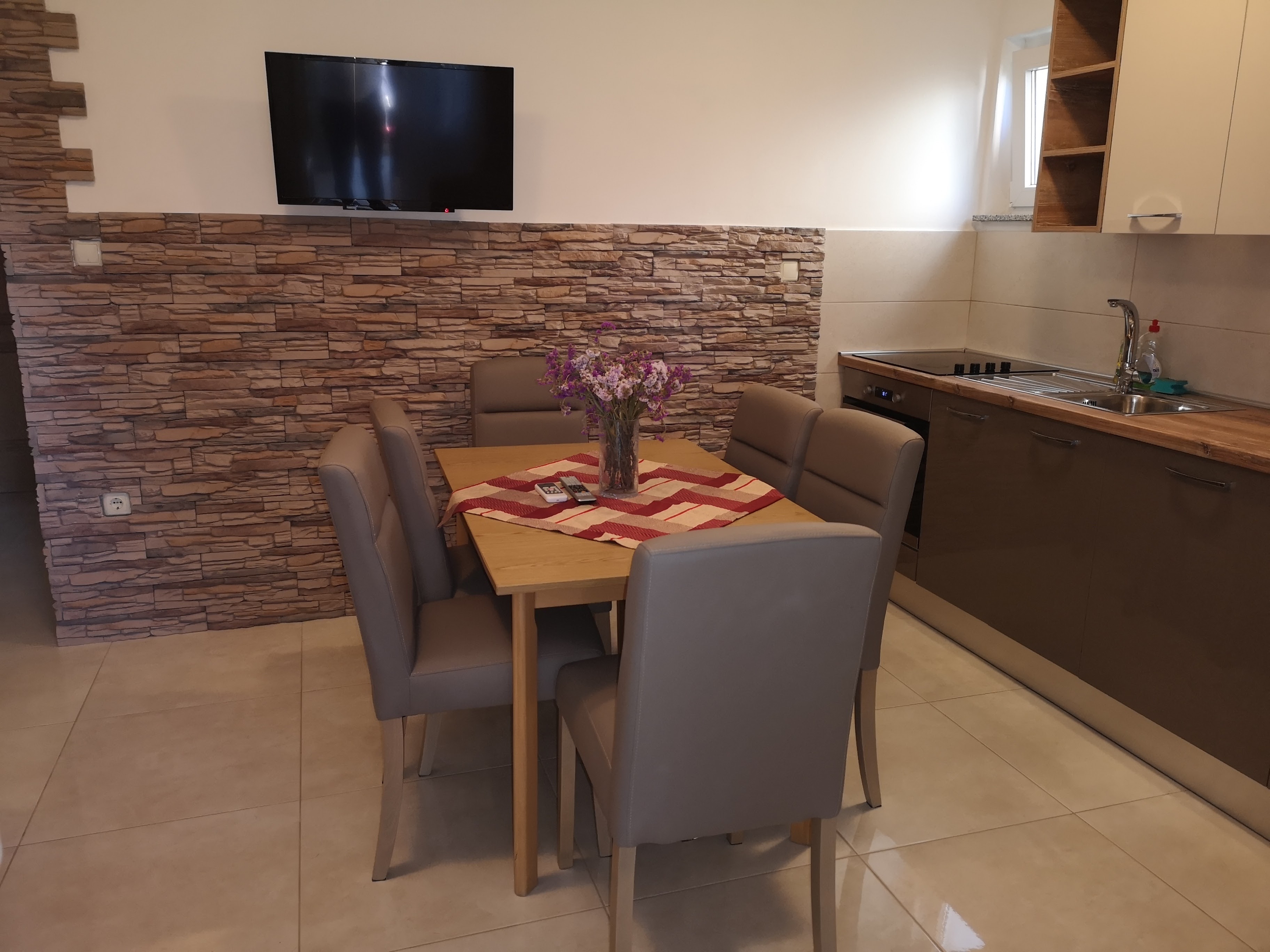 Top Rab Lopar Top Rab Lopar