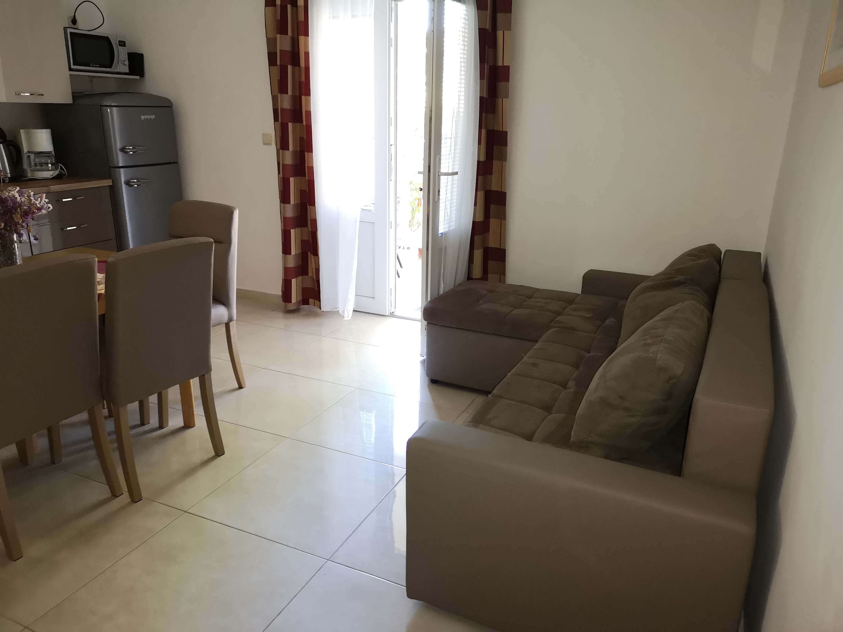 Two bedroom apartment with terrace Lopar, Rab (A-18896-d)